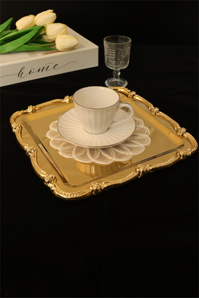 Gül Figürlü Paslanmaz Gold Renkli Çelik Kahve Sunum Tepsisi – Kararmayan Şıklık