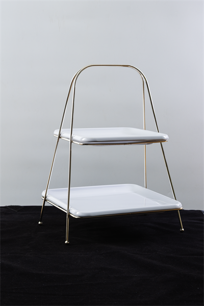 Lüks İki Katlı Gümüş Renkli Metal Servis Sunum Standı – 22×22 cm / 18×18 cm Tabaklı, 32 cm Yükseklik 