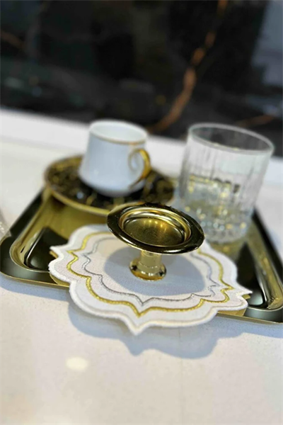 Lüx 6 li Gold Kaplama Makaronluk Lokumluk Kahve Yanı Sunumluk