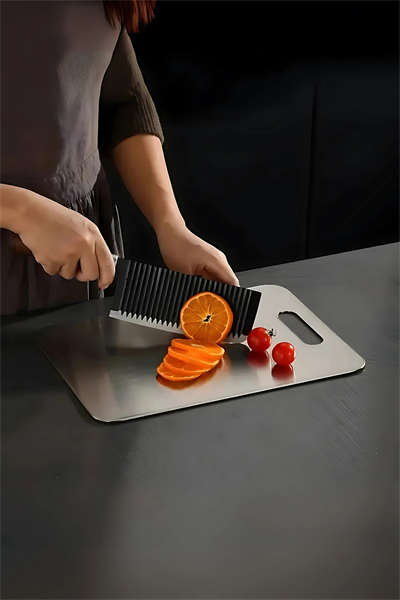 Paslanmaz Çelik Kesme Tahtası | Hijyenik, Kaymaz ve Dayanıklı Mutfak Yardımcınız 30x20cm