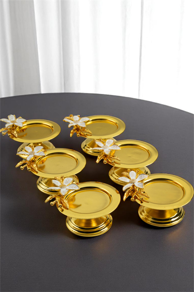 Yaren StyleZambak Çiçekli Dekoratif 6 li Gold Renk Makaronluk Lokumluk Kahve Yanı SunumlukZambak Çiçekli Dekoratif 6 li Gold Renk Makaronluk Lokumluk Kahve Yanı Sunumluk