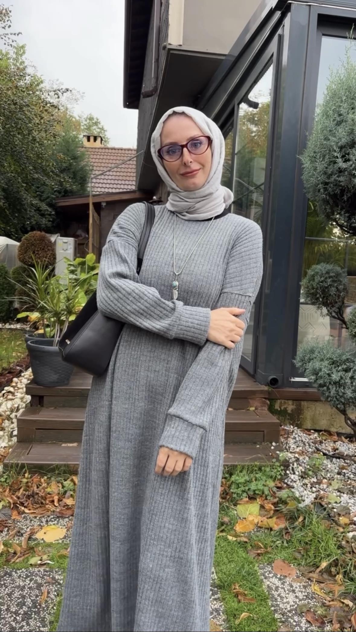 Kalın Örme Kumaş Elbise