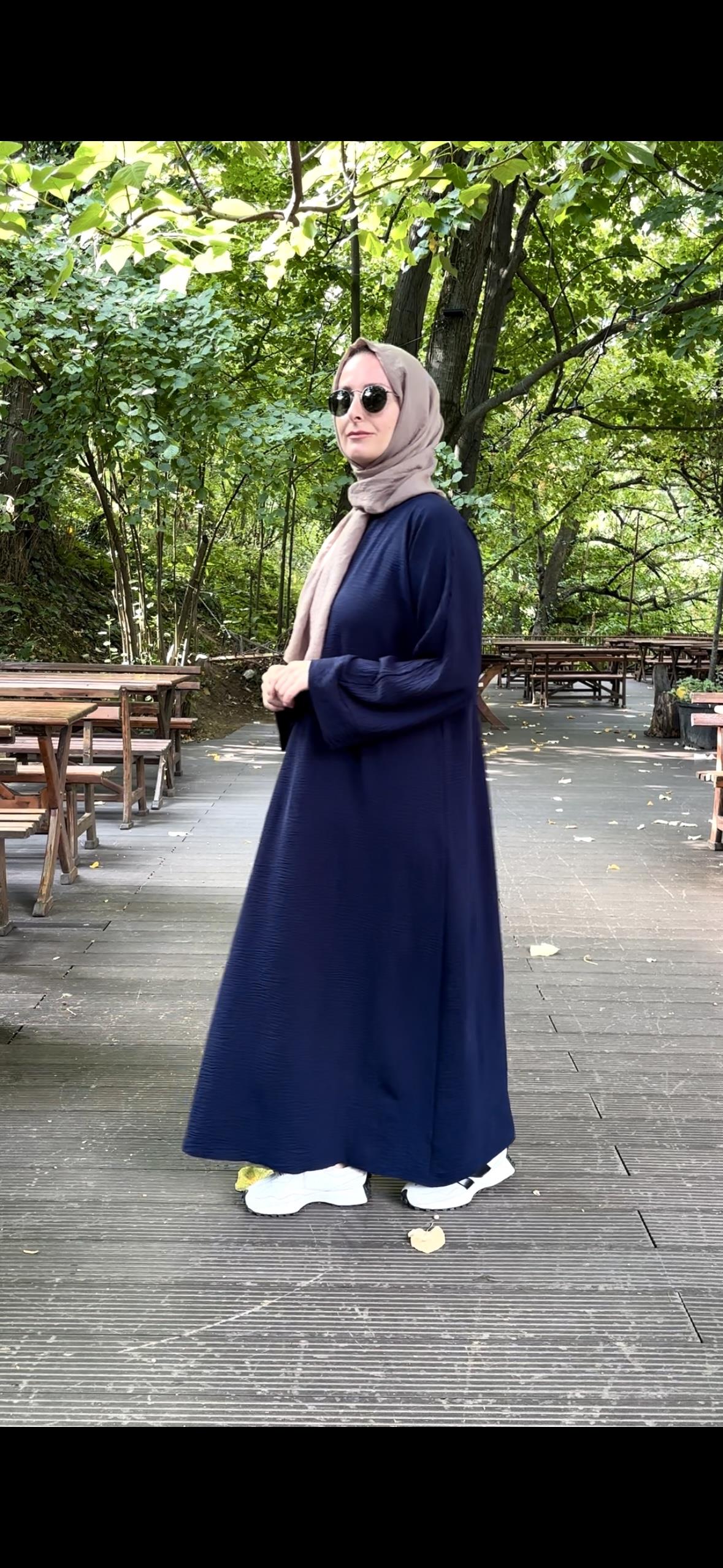 lacivert ferace elbise