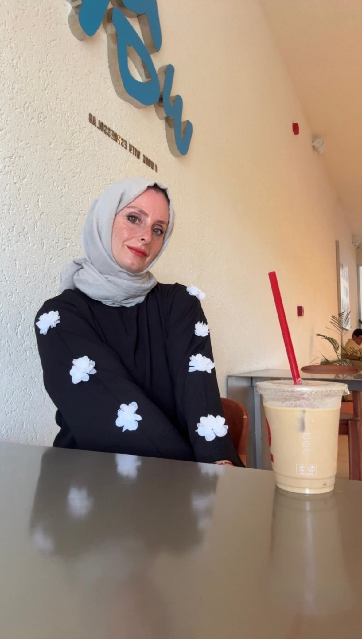 Çiçek Detaylı Elbise