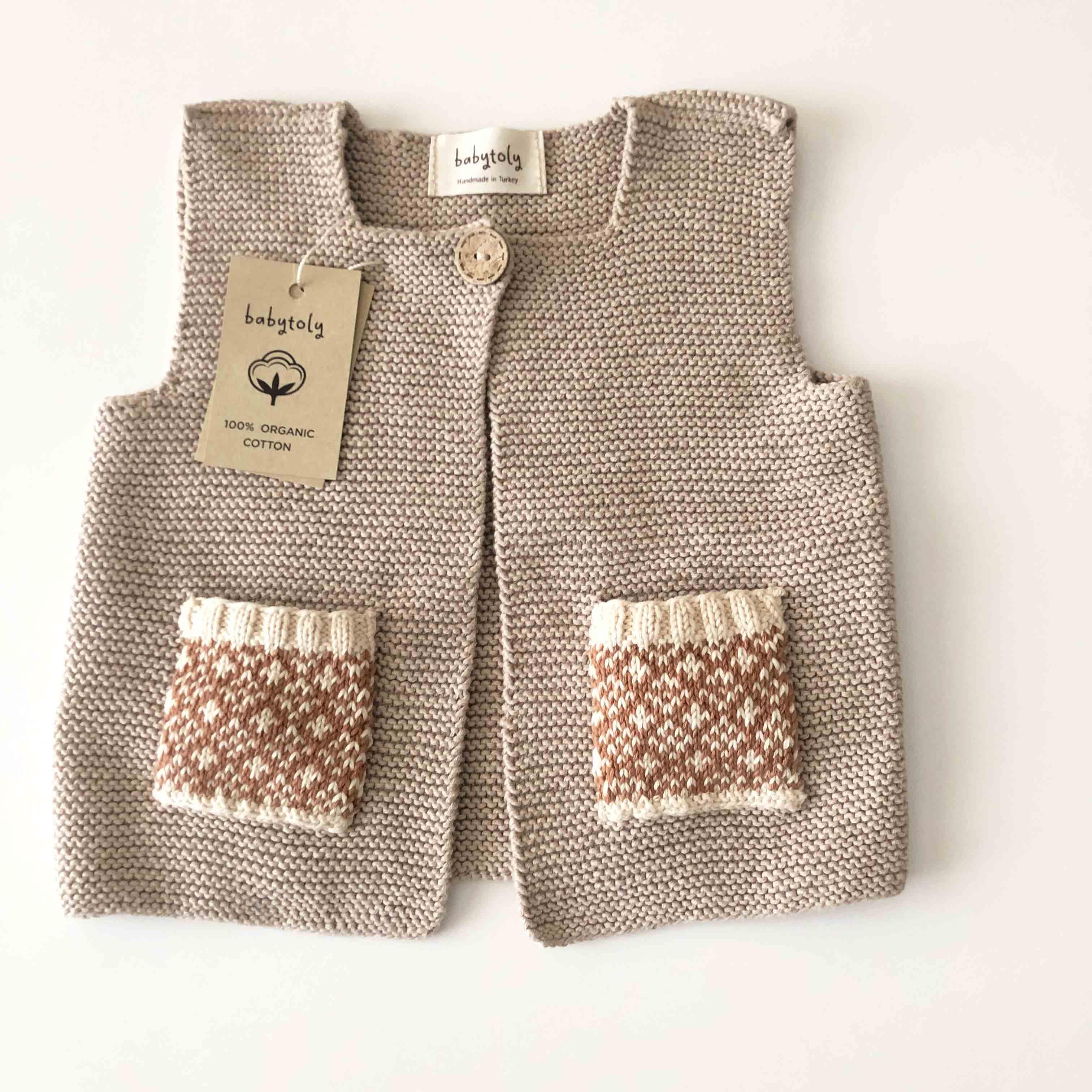 Folk Vest, Beige×terracotta pockets