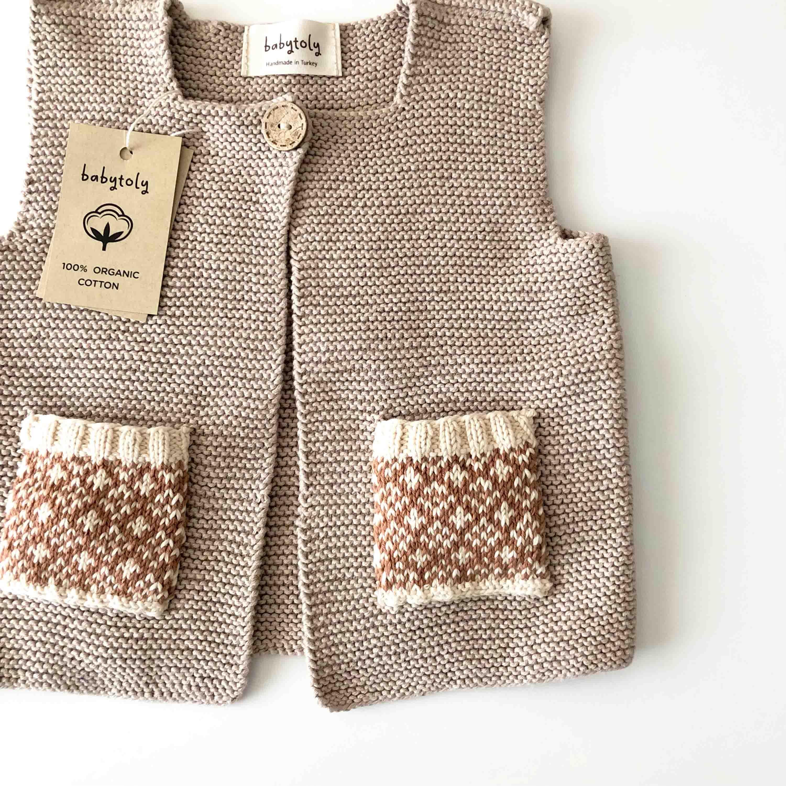 Folk Vest, Beige×terracotta pockets
