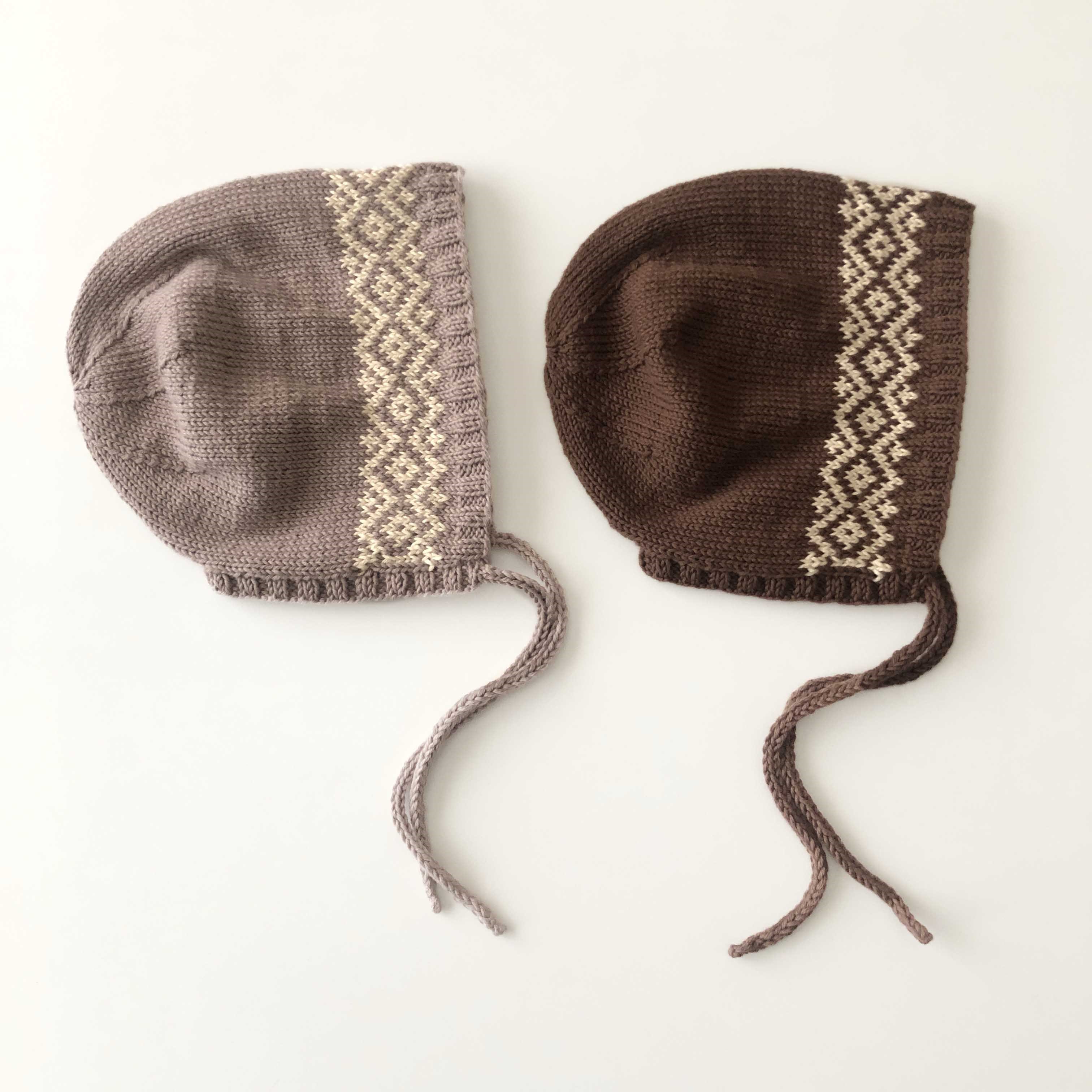 Macadamia Bonnet, Taupe × Natural