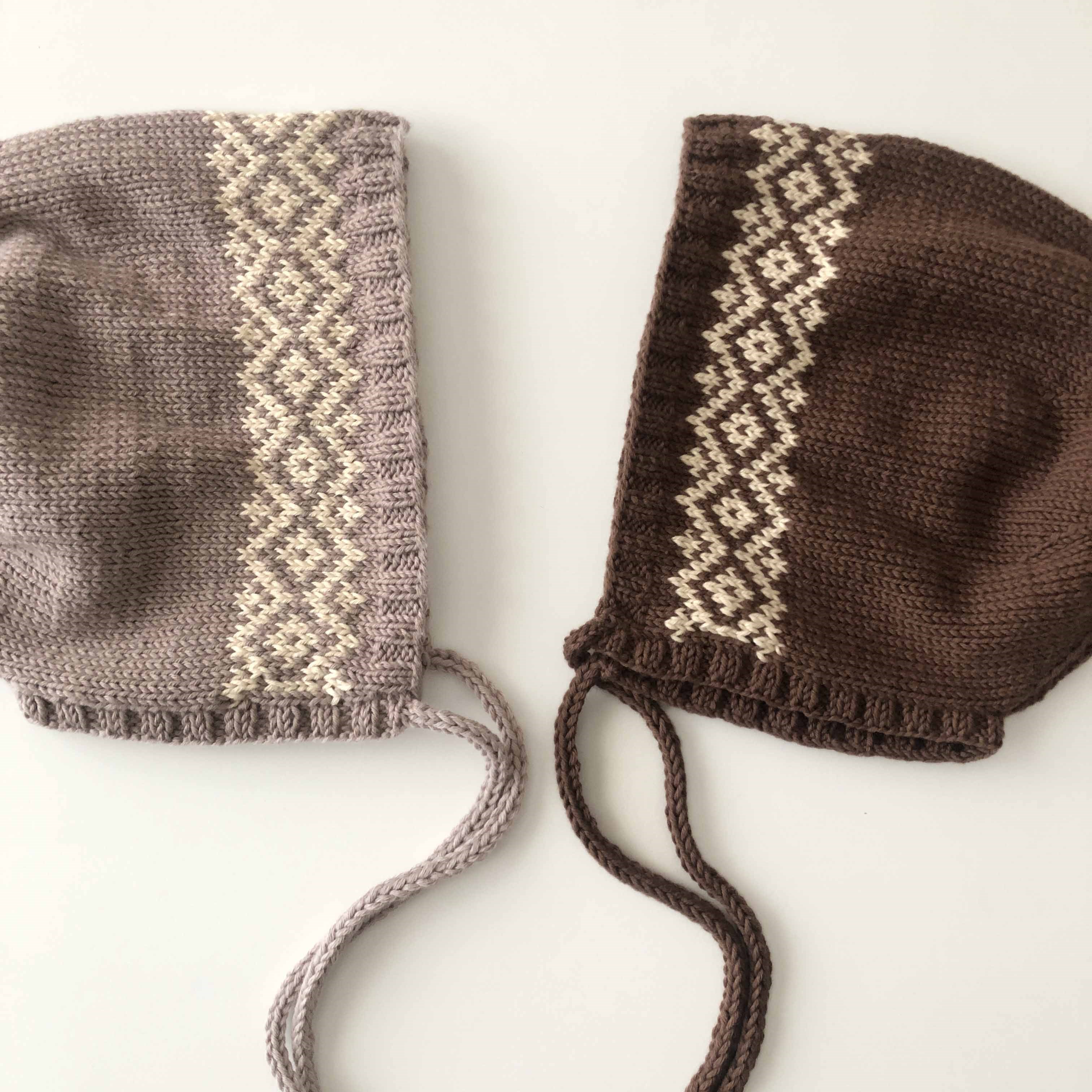 Macadamia Bonnet, Taupe × Natural