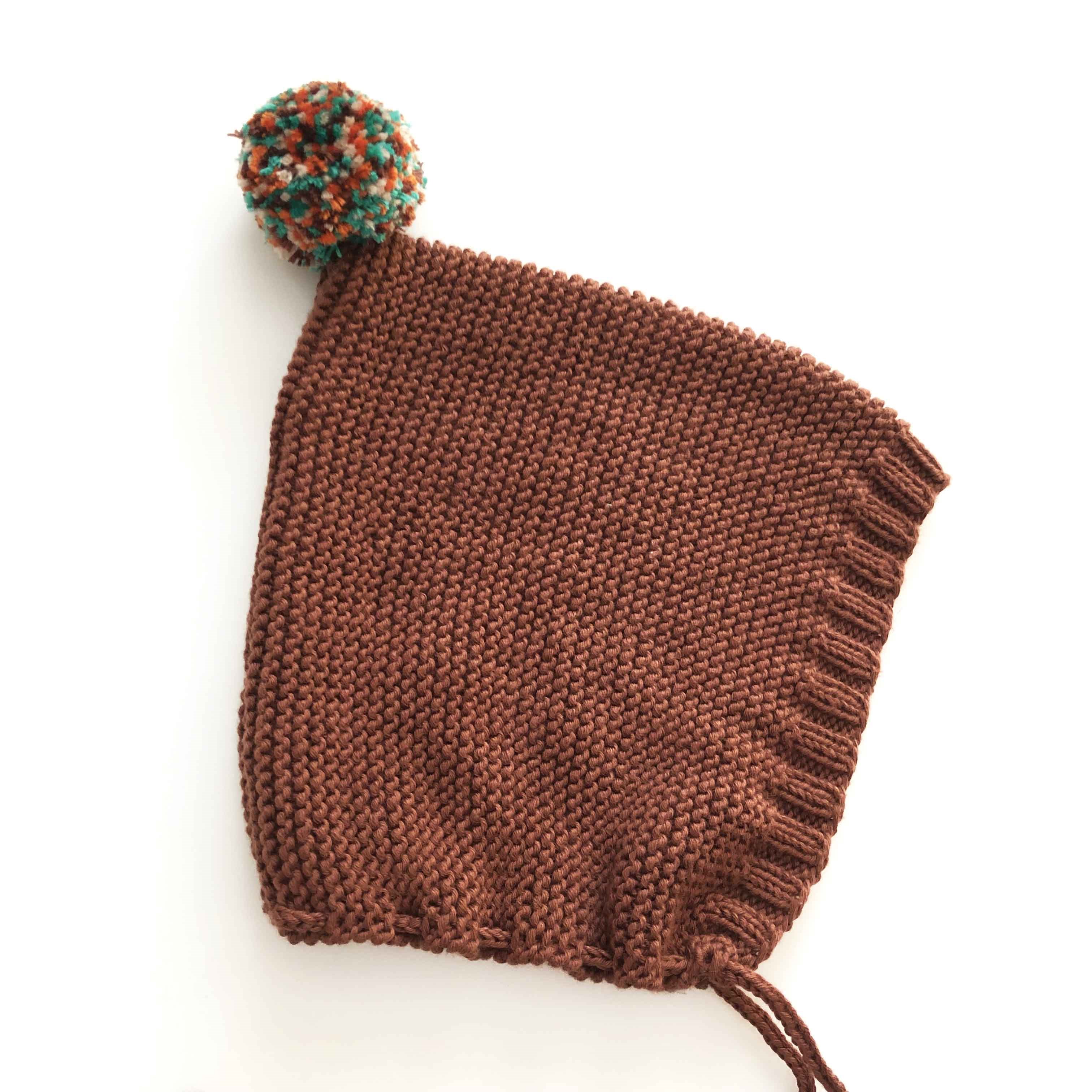 Rainbow Pompom Bonnet, Chocolote