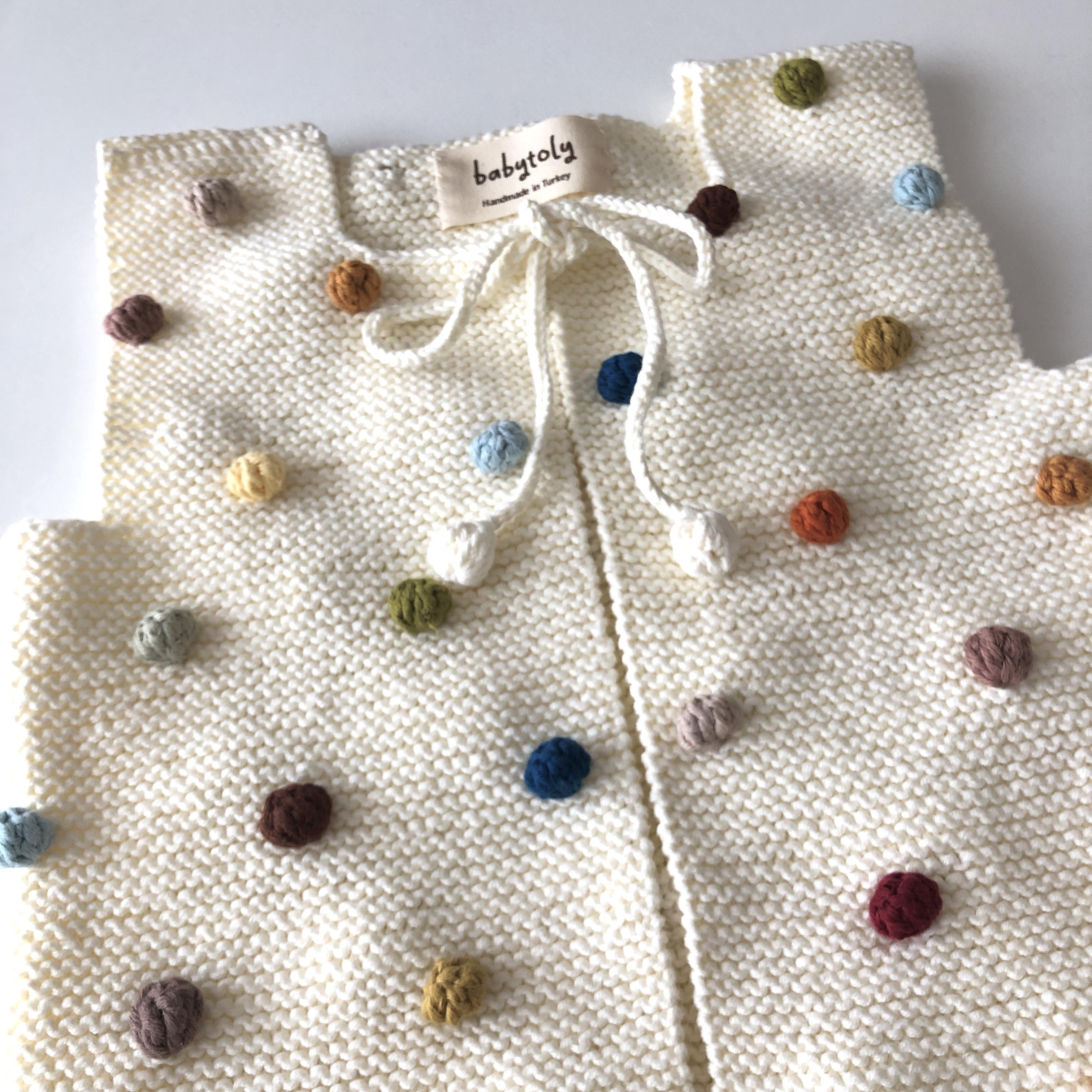 Rainbow Popcorn Vest, Snow