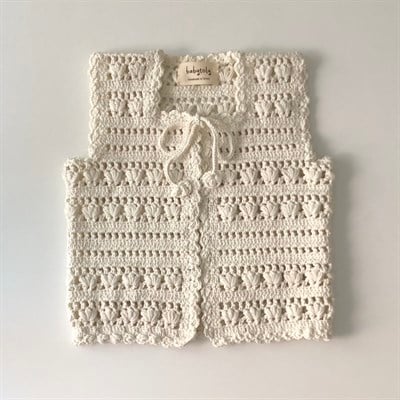 Fiona Vest, Snow