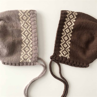 Macadamia Bonnet, Taupe × Natural