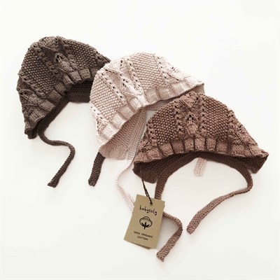 Rococo Bonnet, Mocha