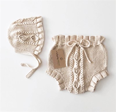Rococo Bonnet, Natural