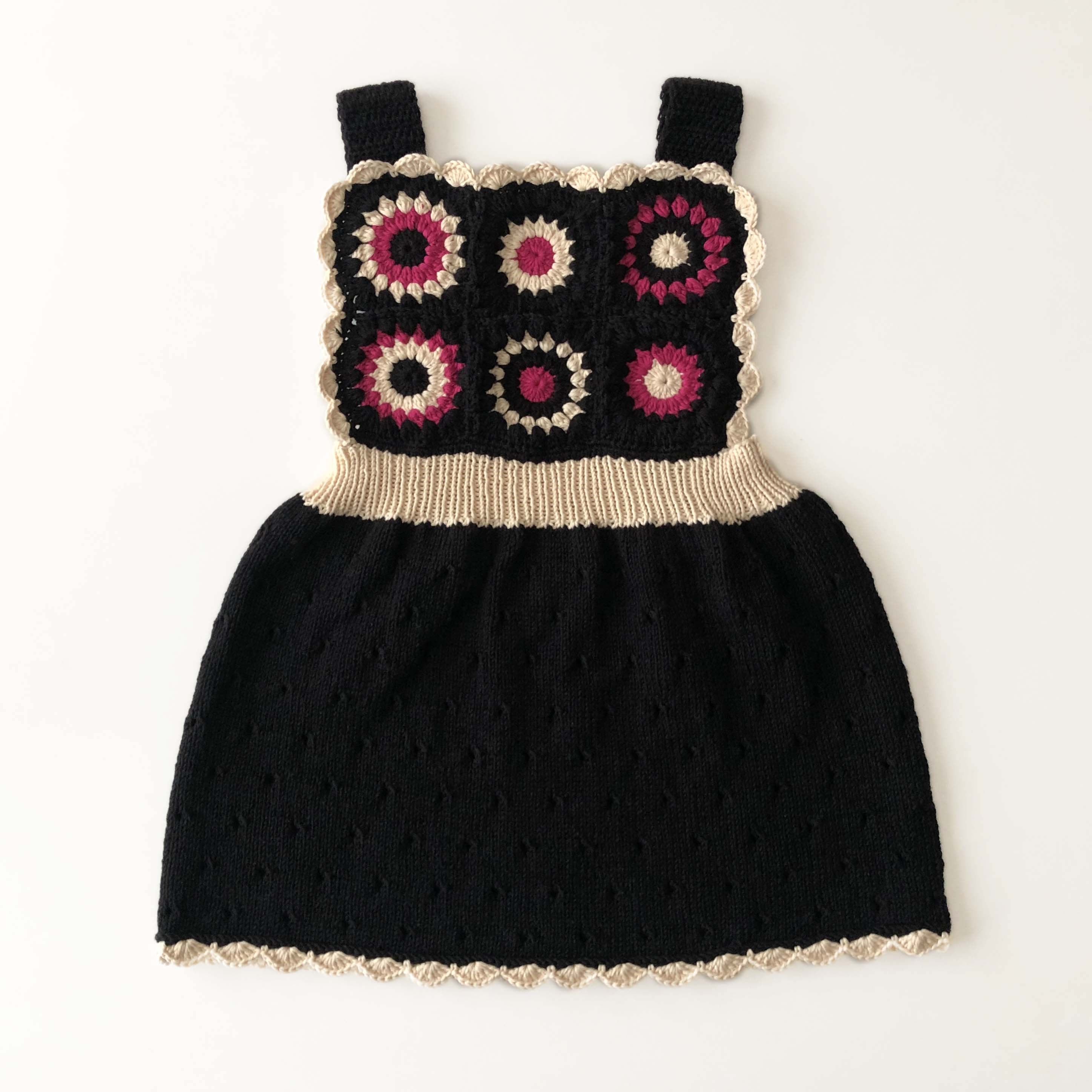 Arende Dress, Black base × Fuchsia, Natural