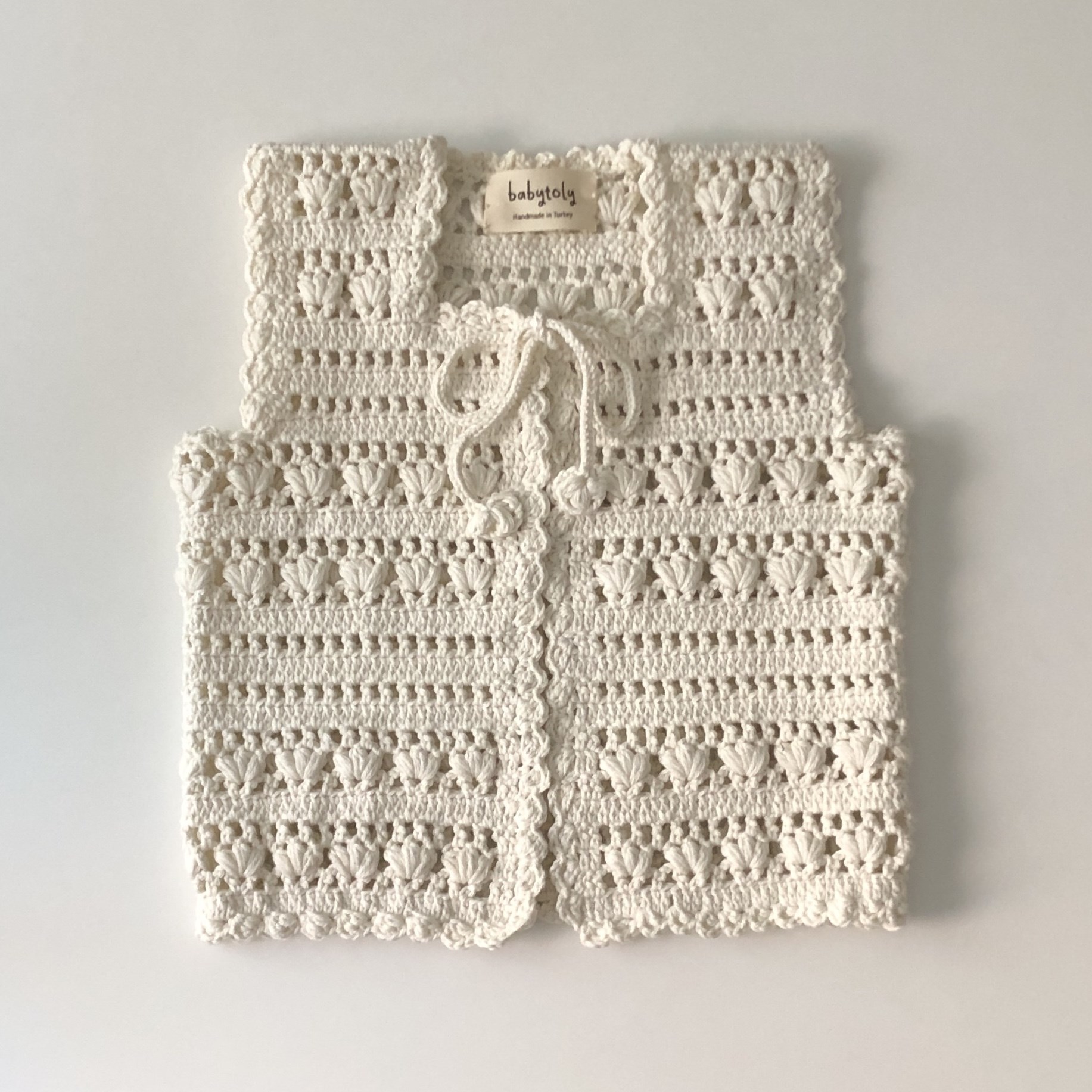 Fiona Vest, Snow