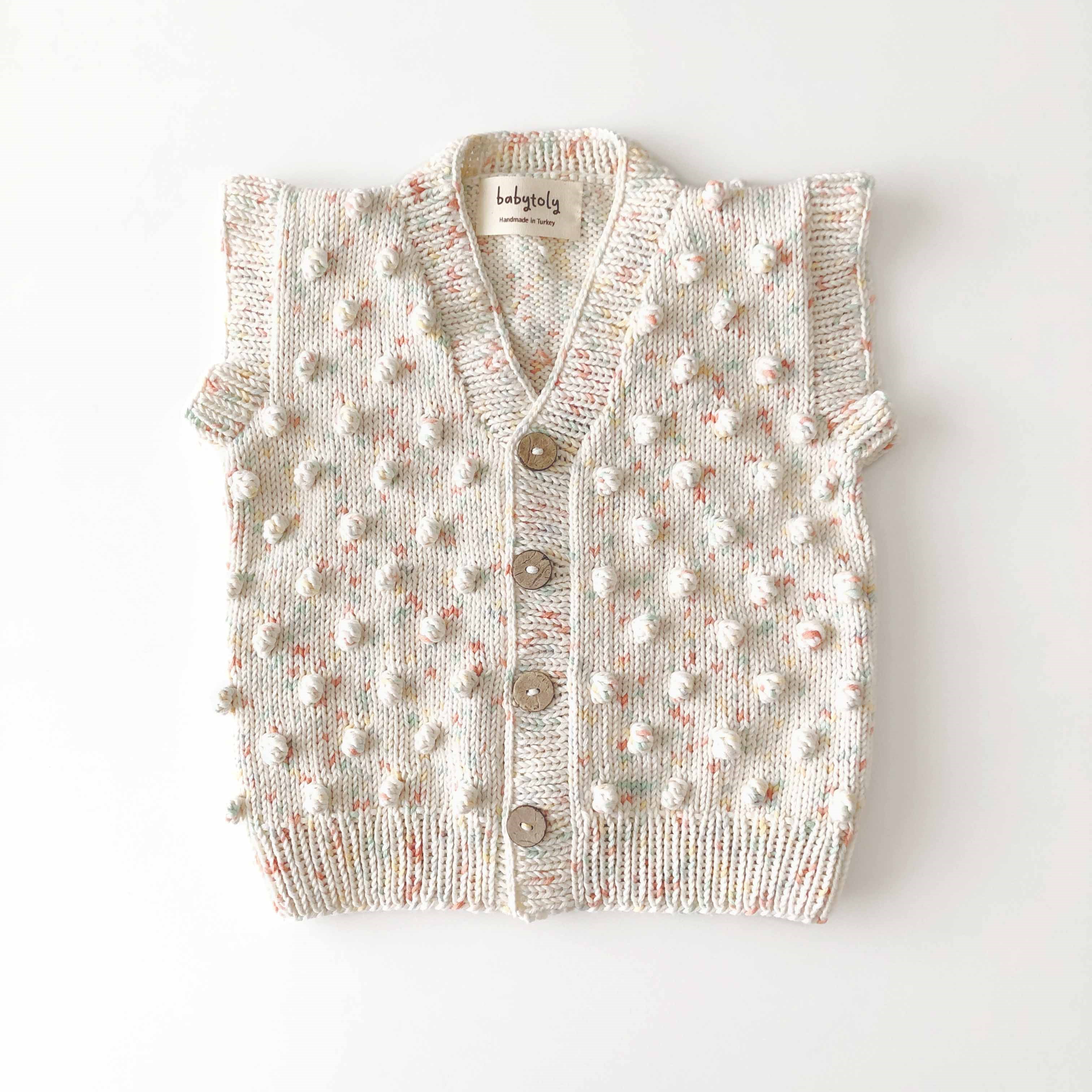V-Neck Popcorn Vest, Exclusive Confetti - Pineapple