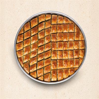 Yarı Fıstıklı Yarı Cevizli Baklava (2000 Gr)