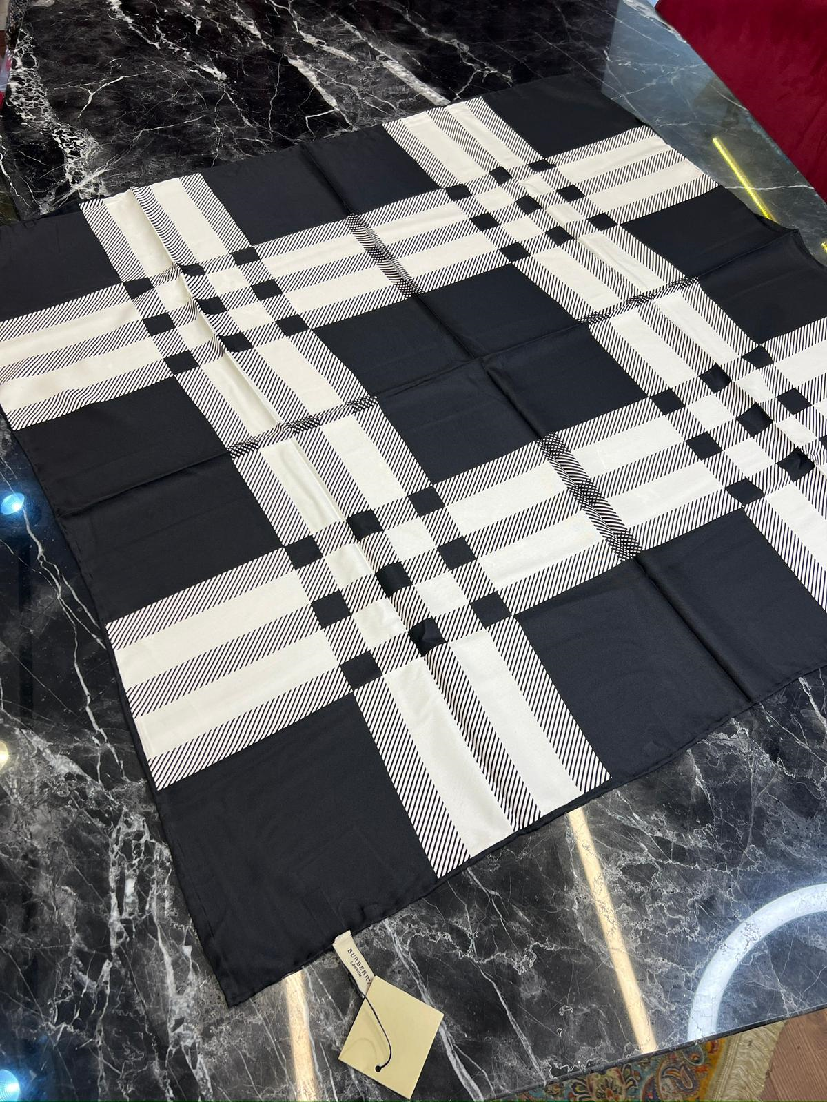 BRBRY SİYAH TWİL İPEK EŞARP