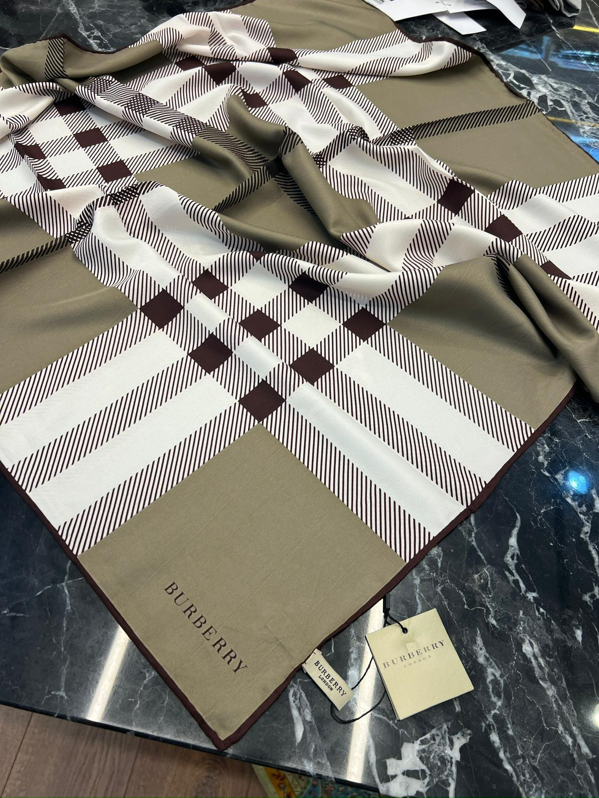 BRBRY SİYAH TWİL İPEK EŞARP