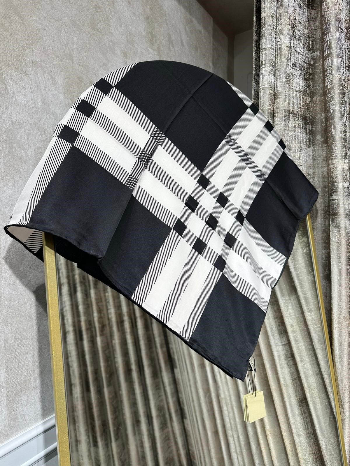 BRBRY TWİL İPEK EŞARP SİYAH