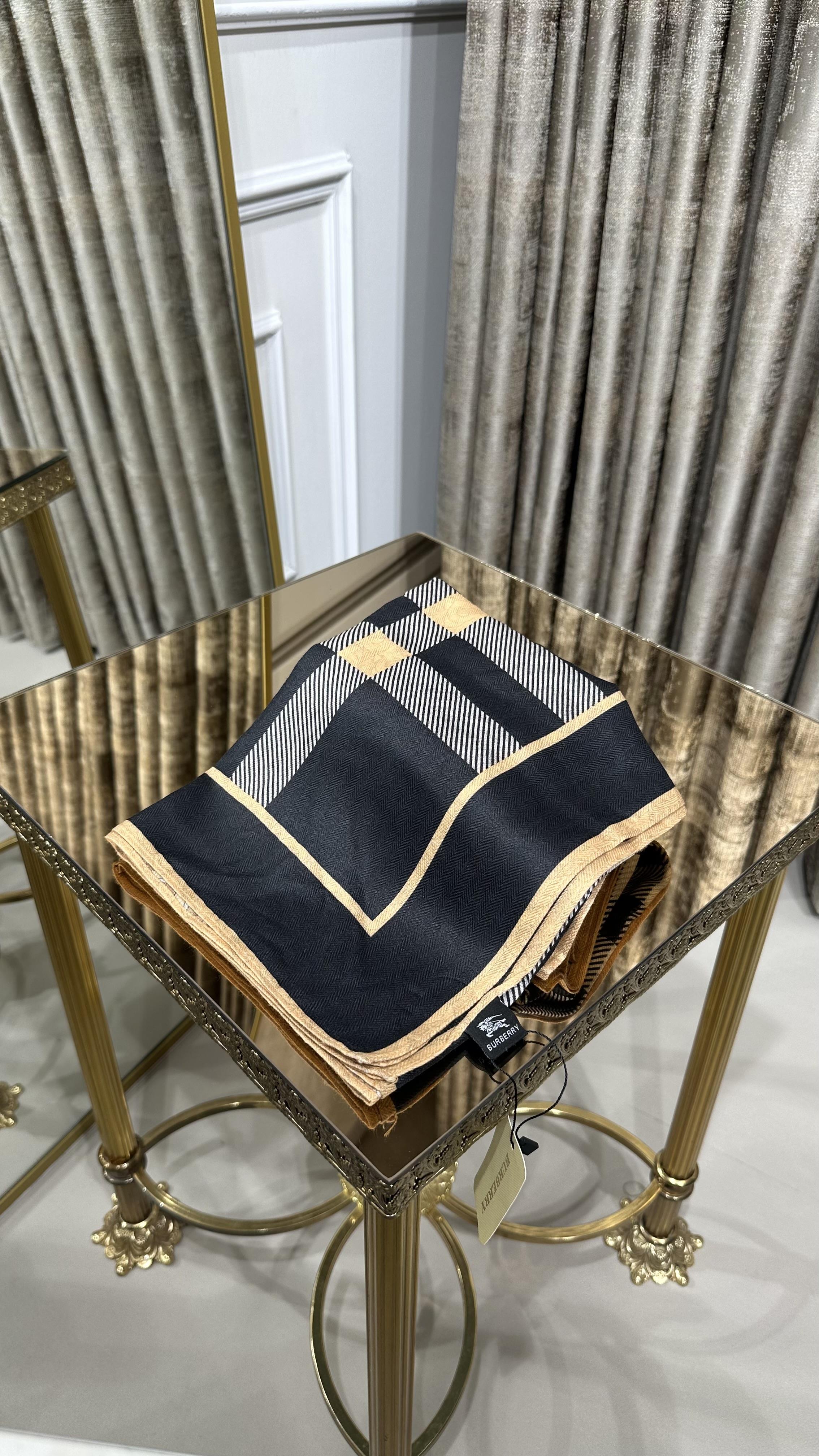 BURB. YÜN EŞARP SİYAH