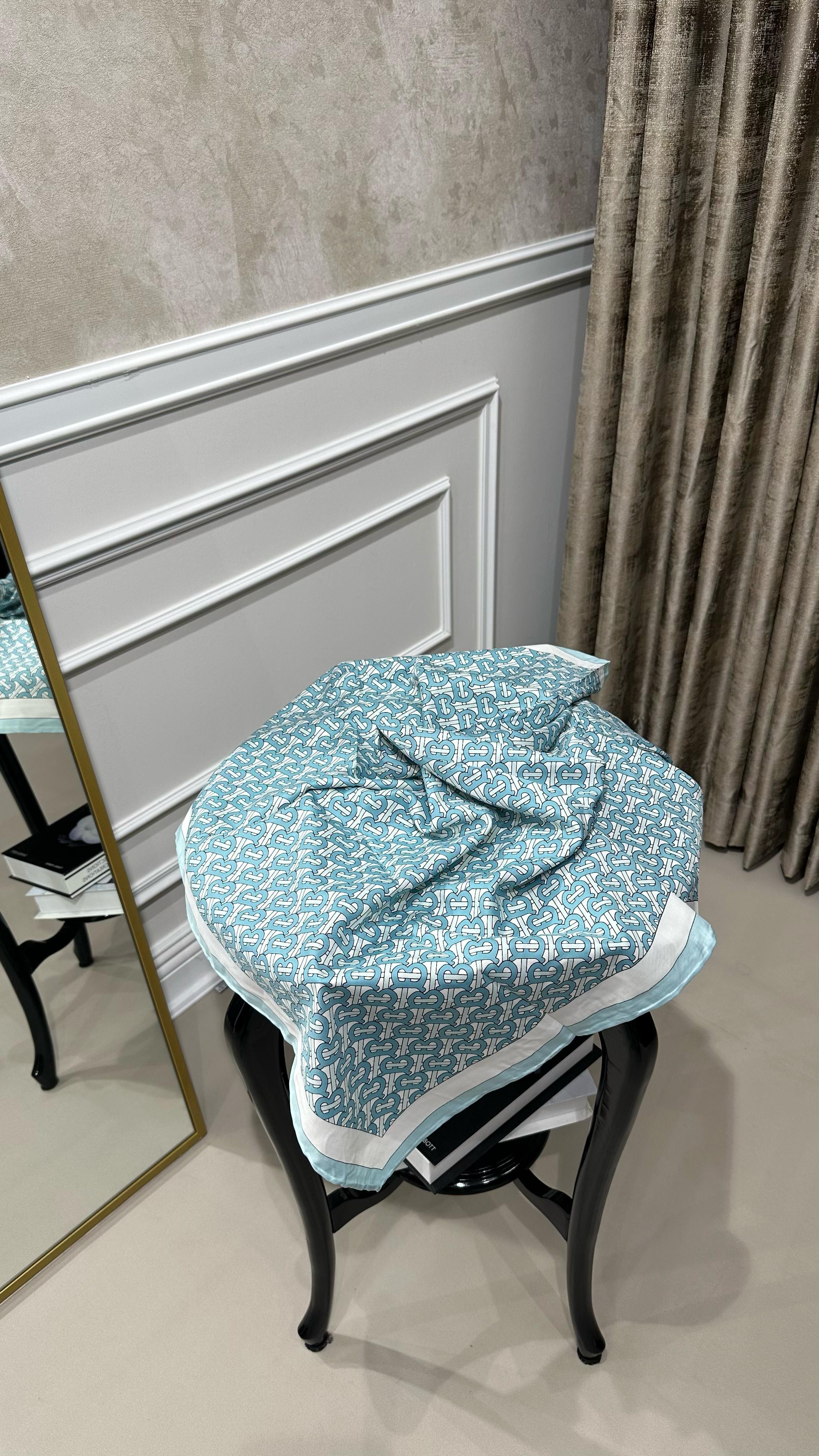 BURBERRY EŞARP MAVİ