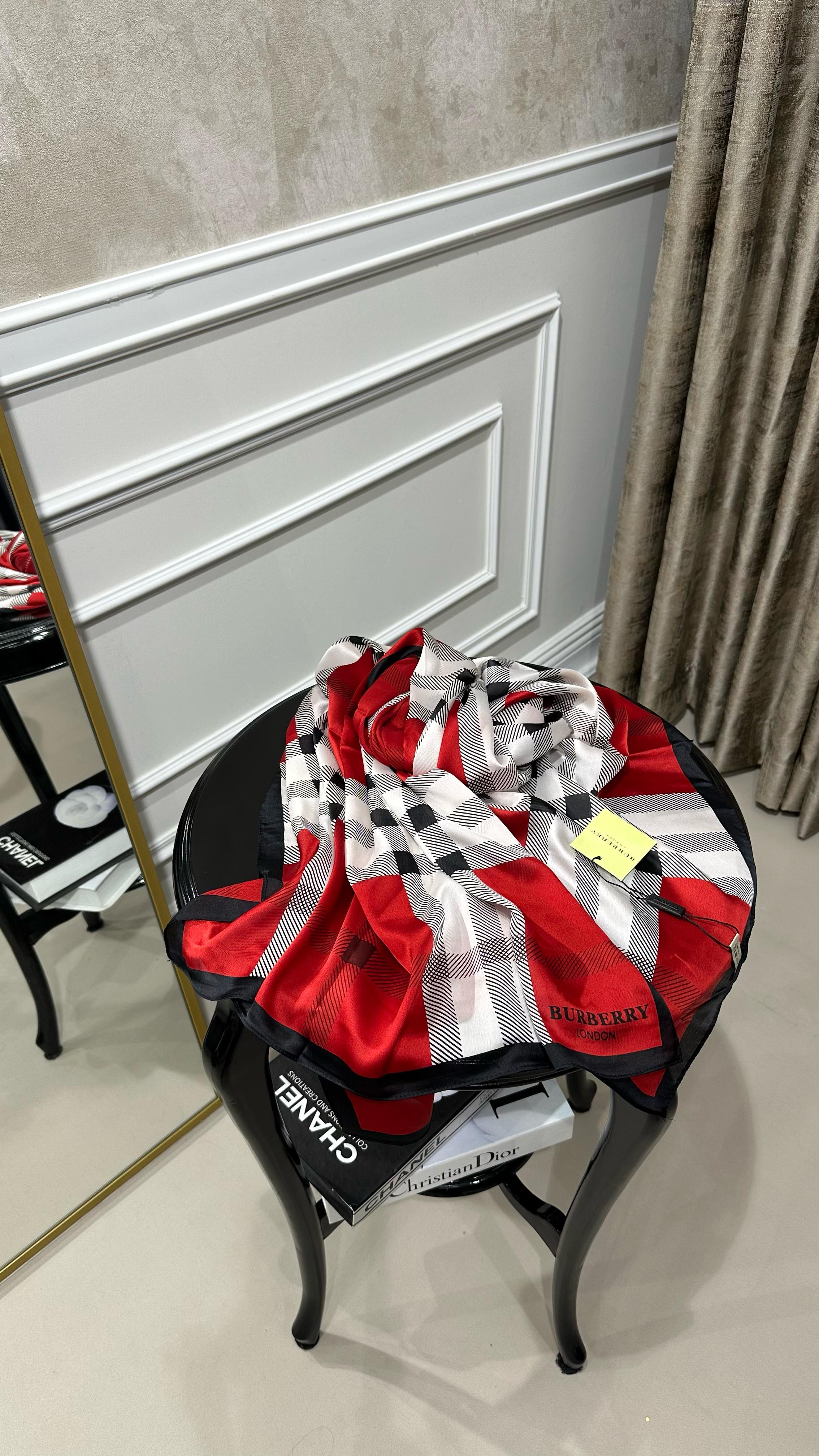 BURBERRY İPEK ŞAL KIRMIZI