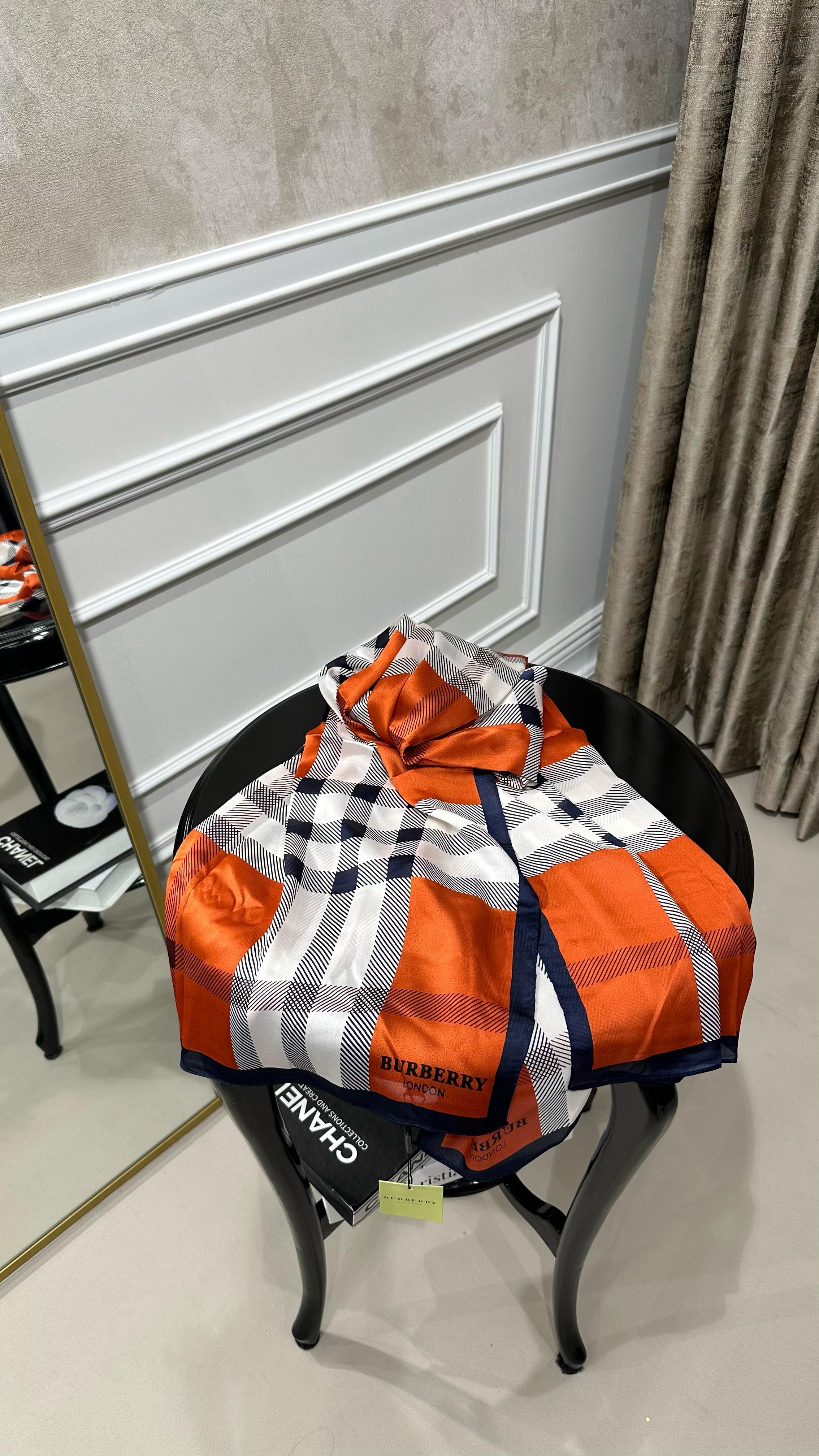 BURBERRY İPEK ŞAL TURUNCU