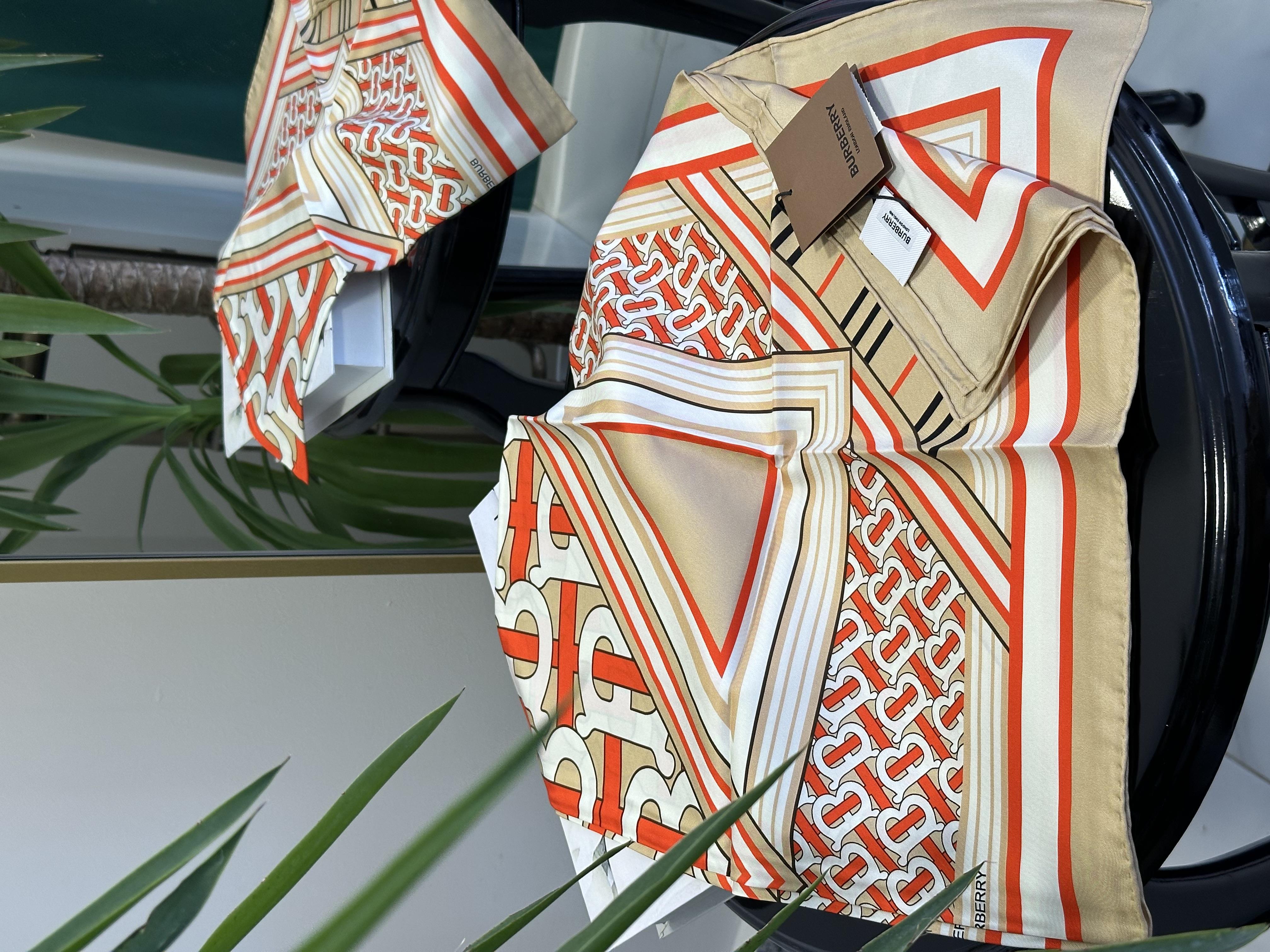 BURBERRY KIRMIZI DESEN EŞARP