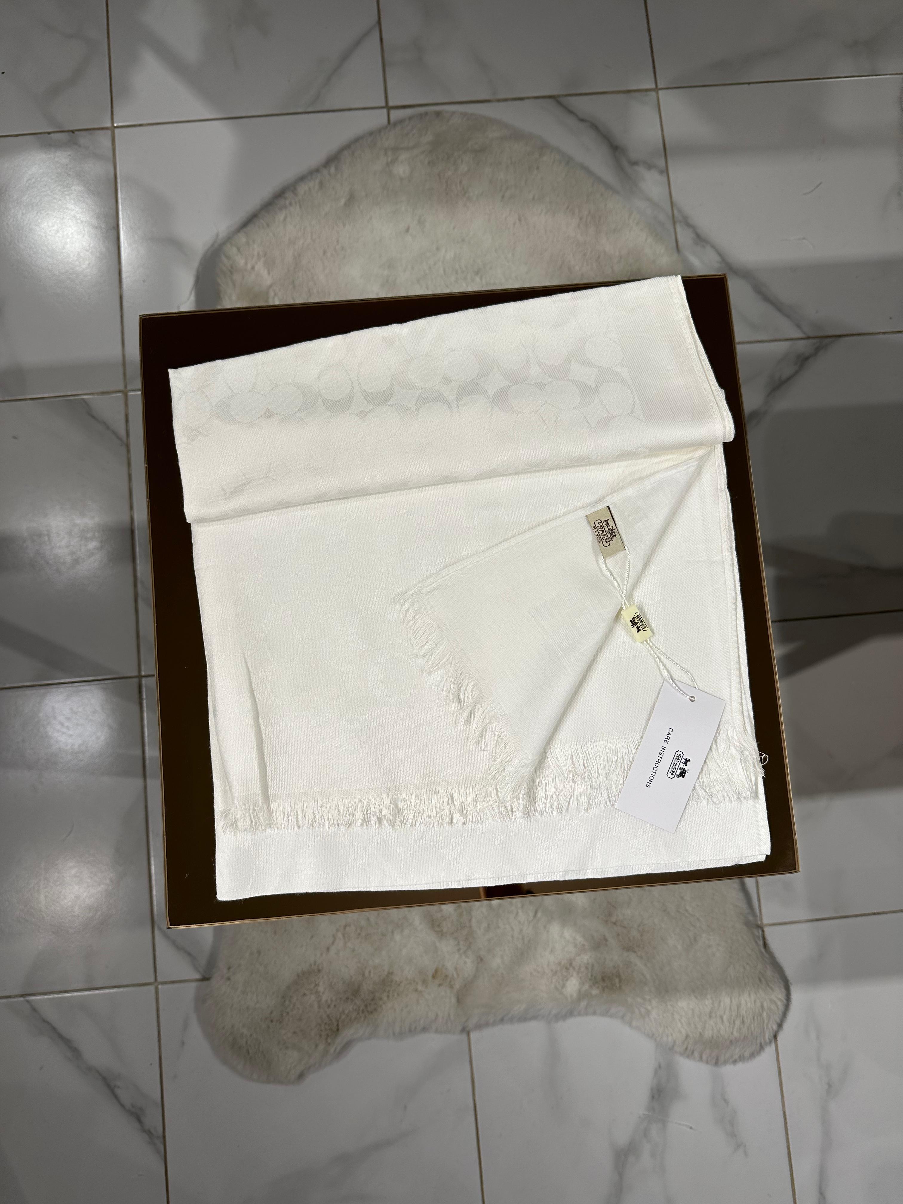 COACH BEYAZ KAŞMİR