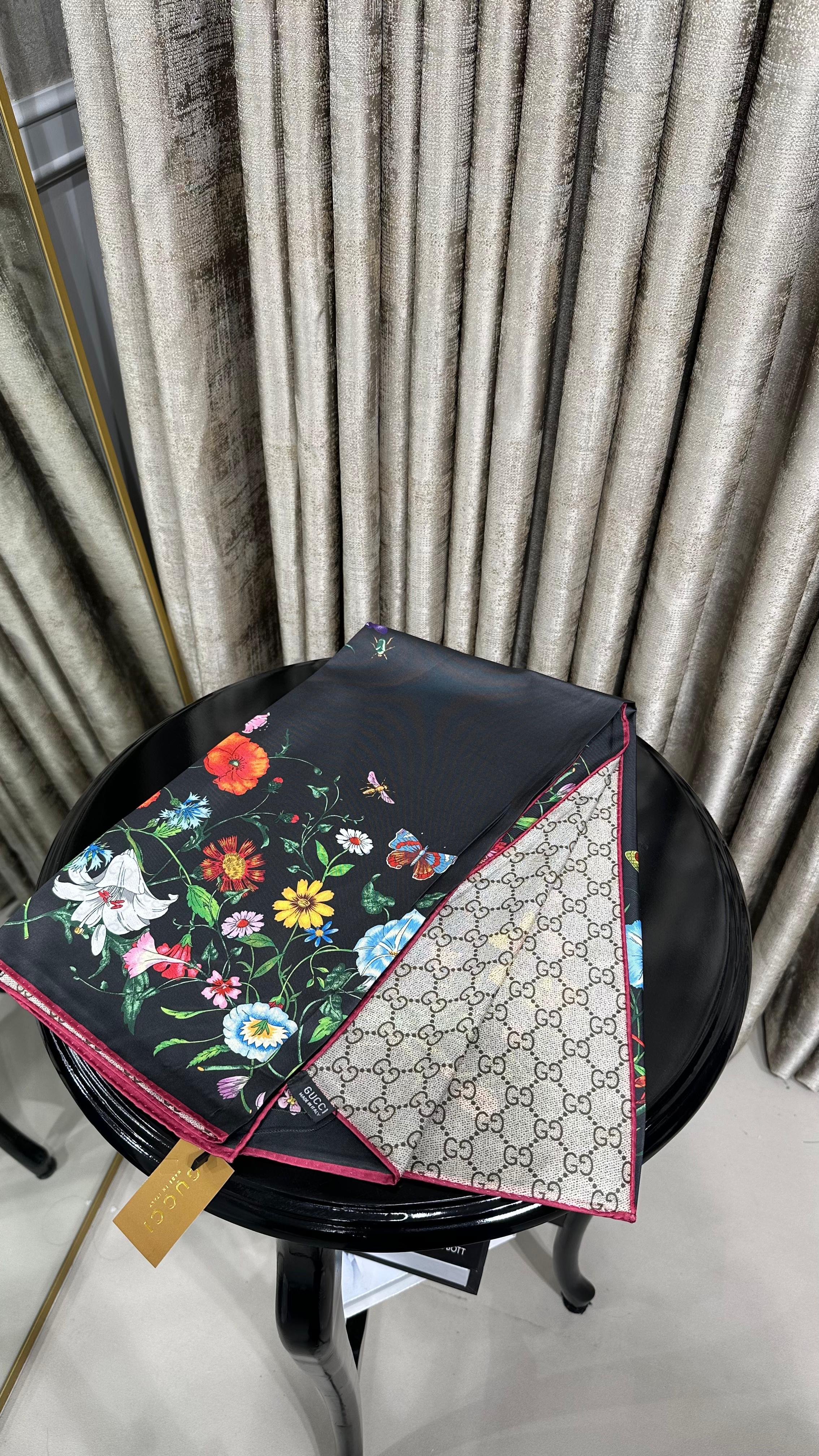 G ÇİÇEKLİ SİYAH