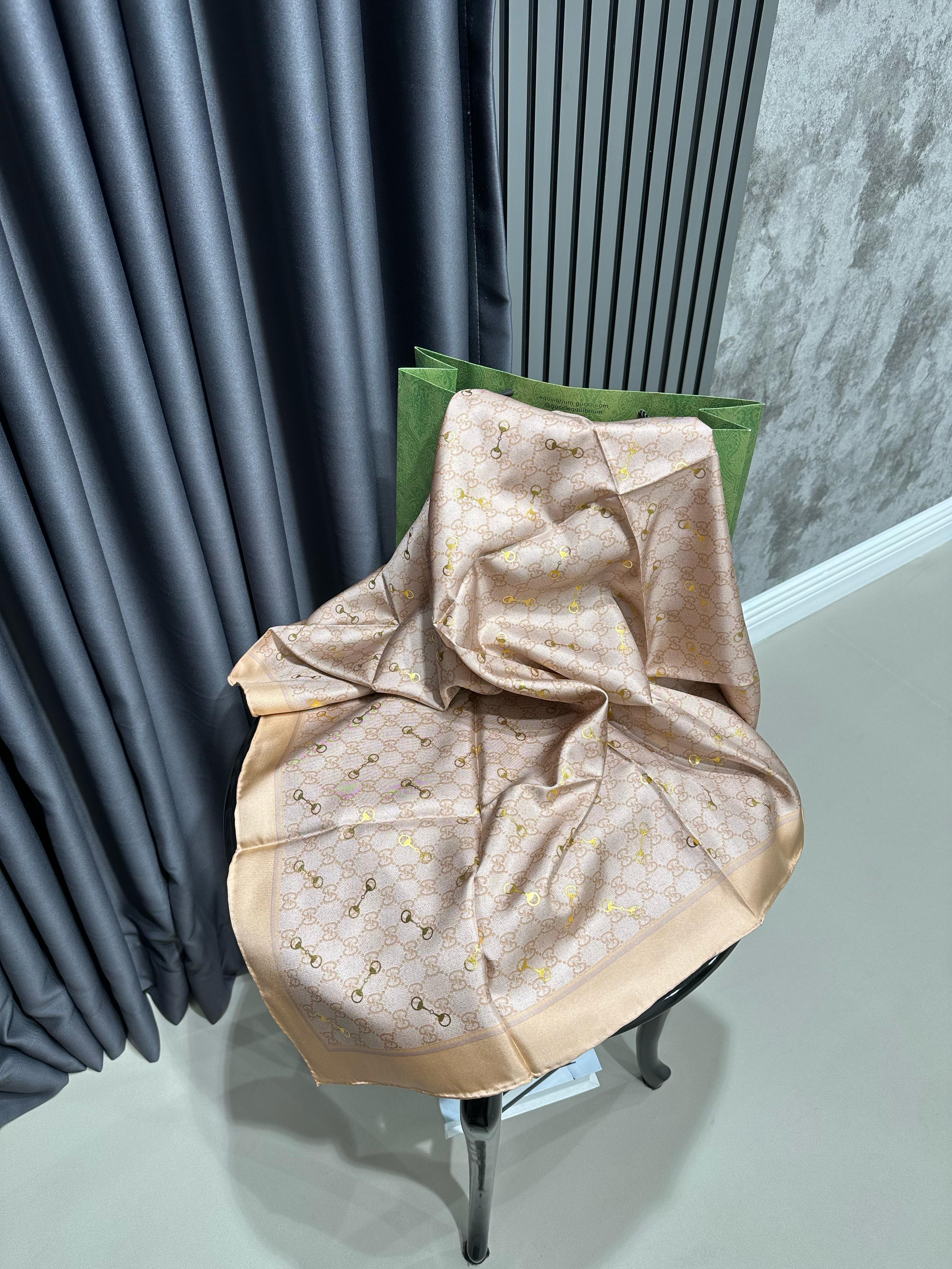 G DESEN YALDIZLI EŞARP PUDRA