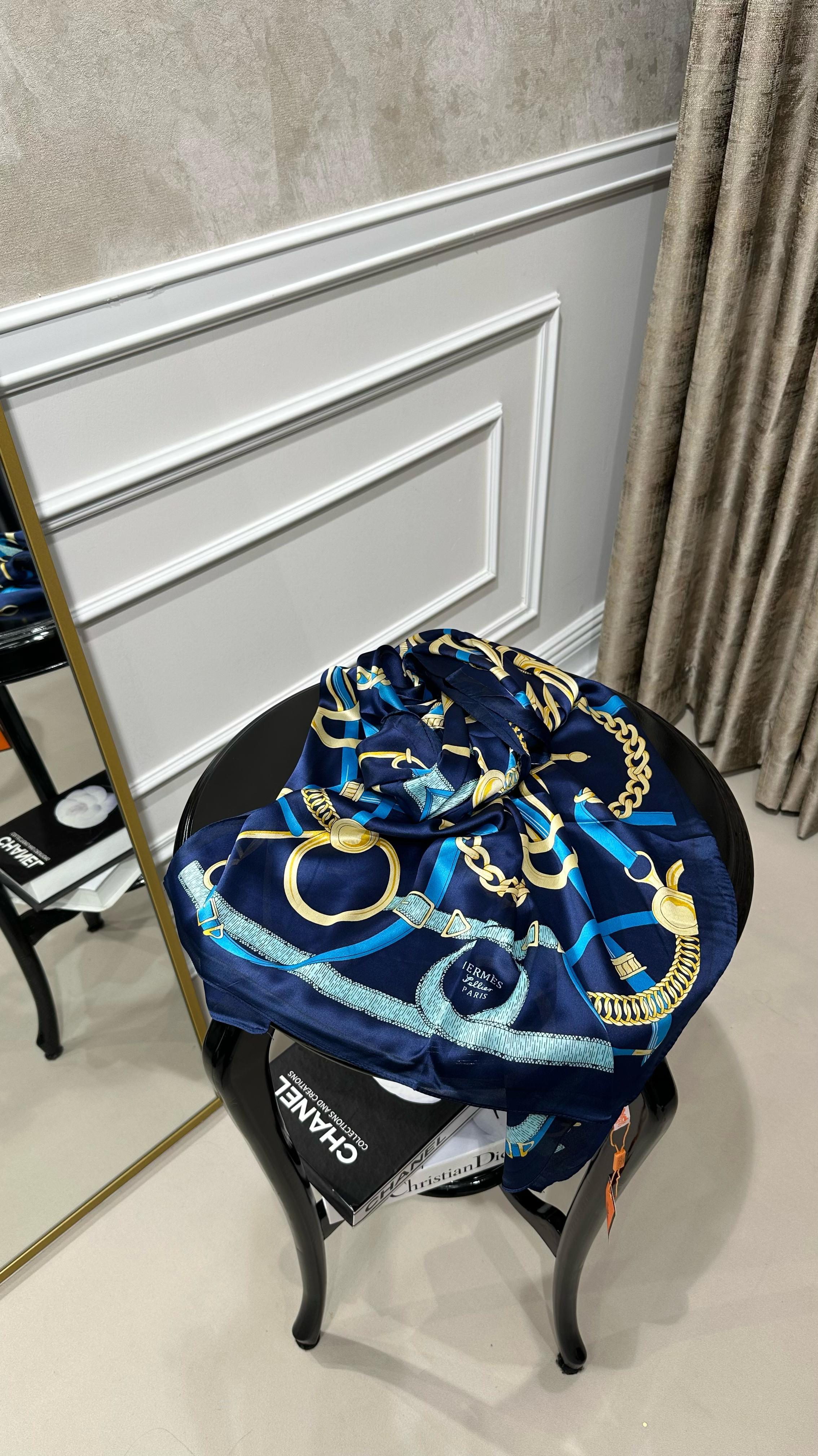 HERMES İPEK ŞAL LACİVERT