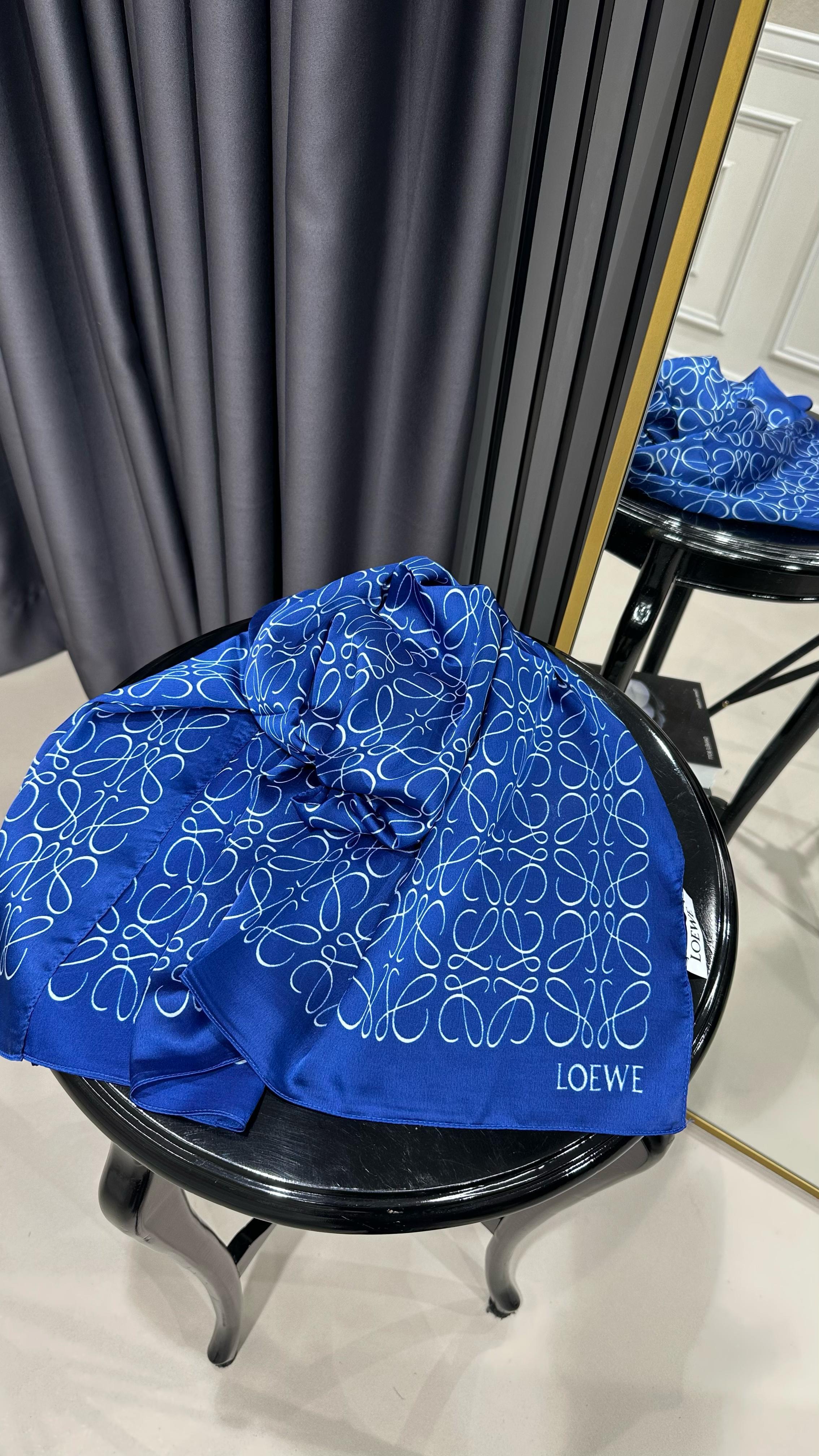 LOEWE SAKS ŞAL
