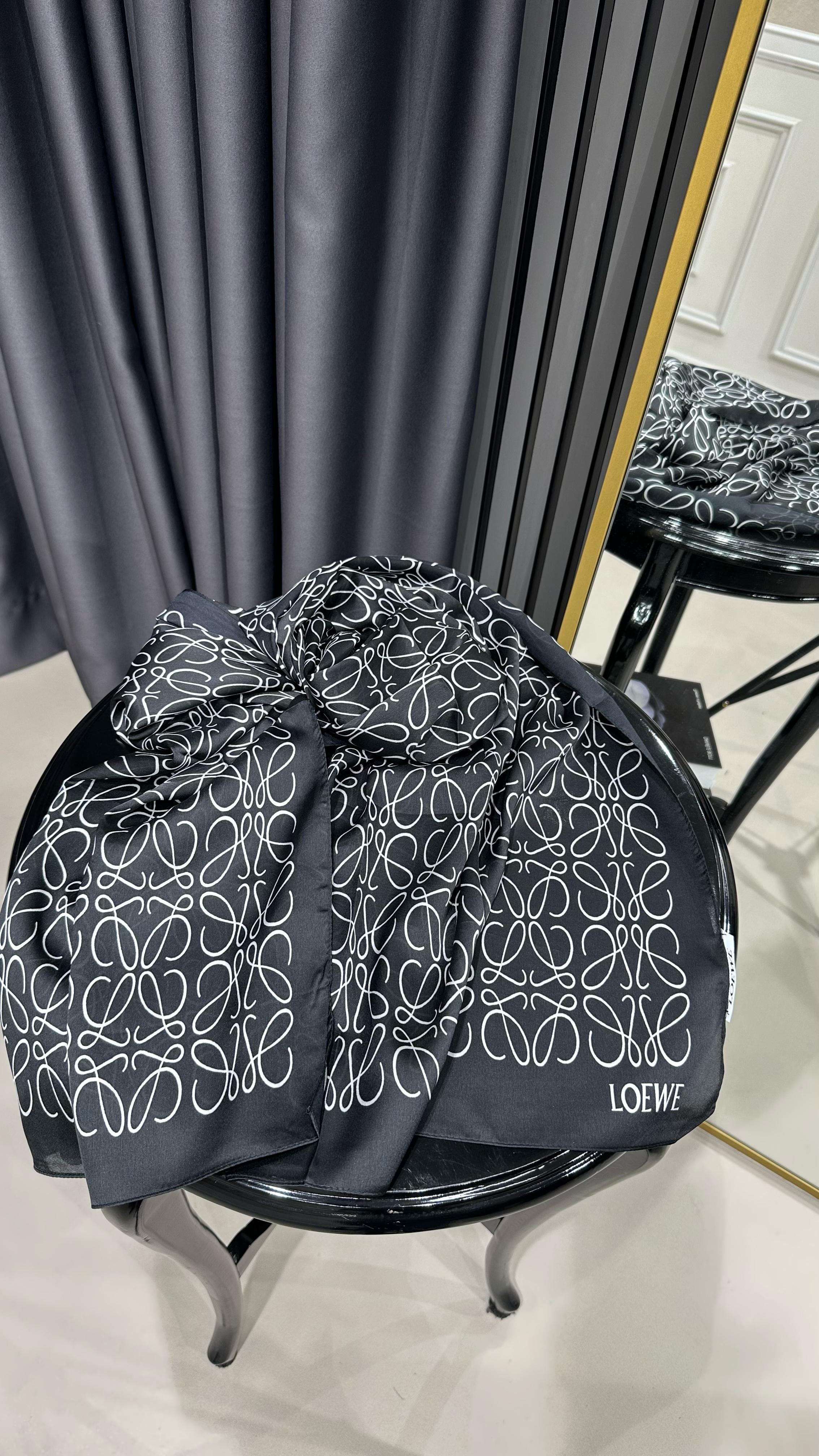 LOEWE SİYAH ŞAL