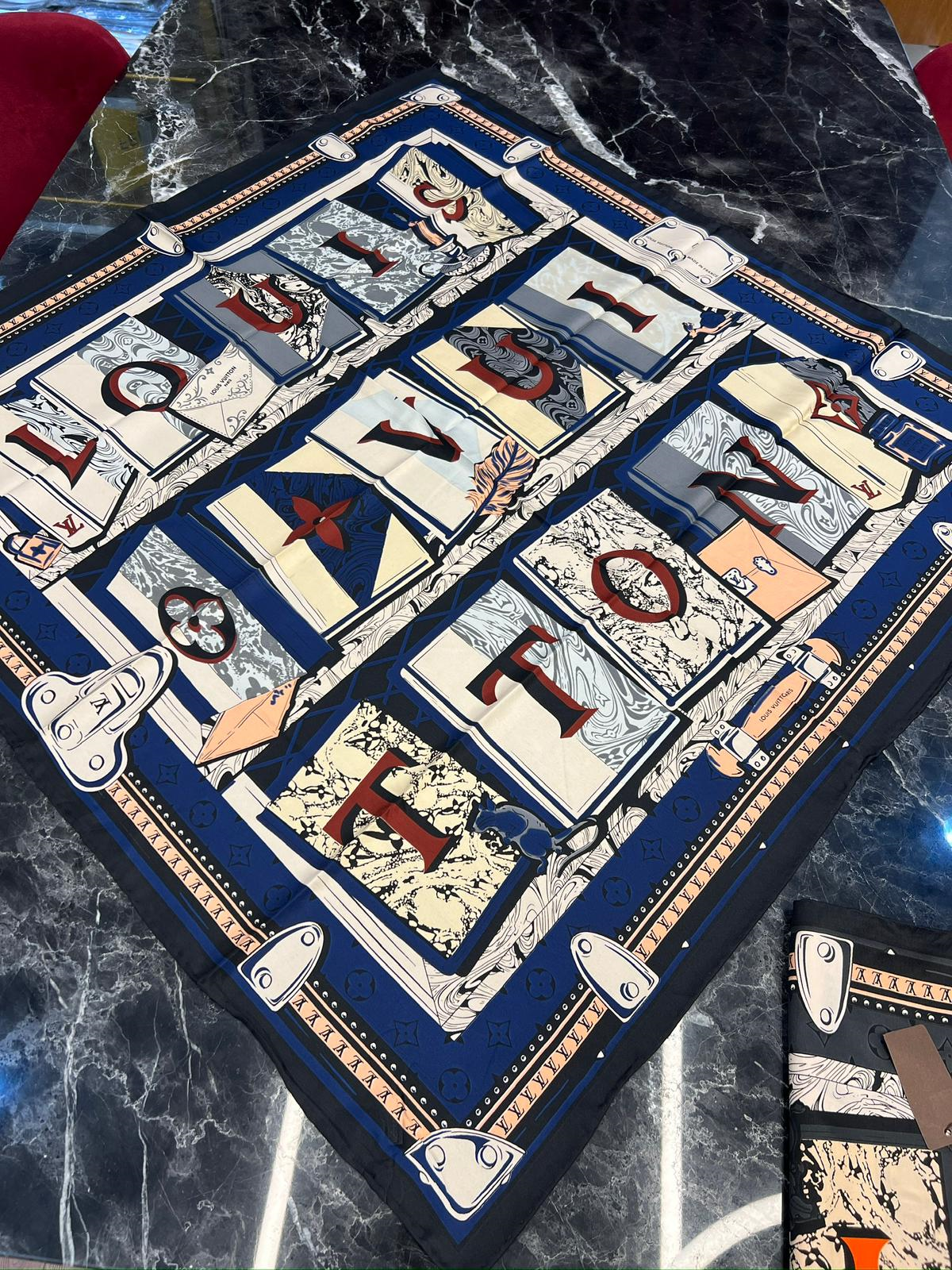 LV LACİVERT TWİL İPEK EŞARP