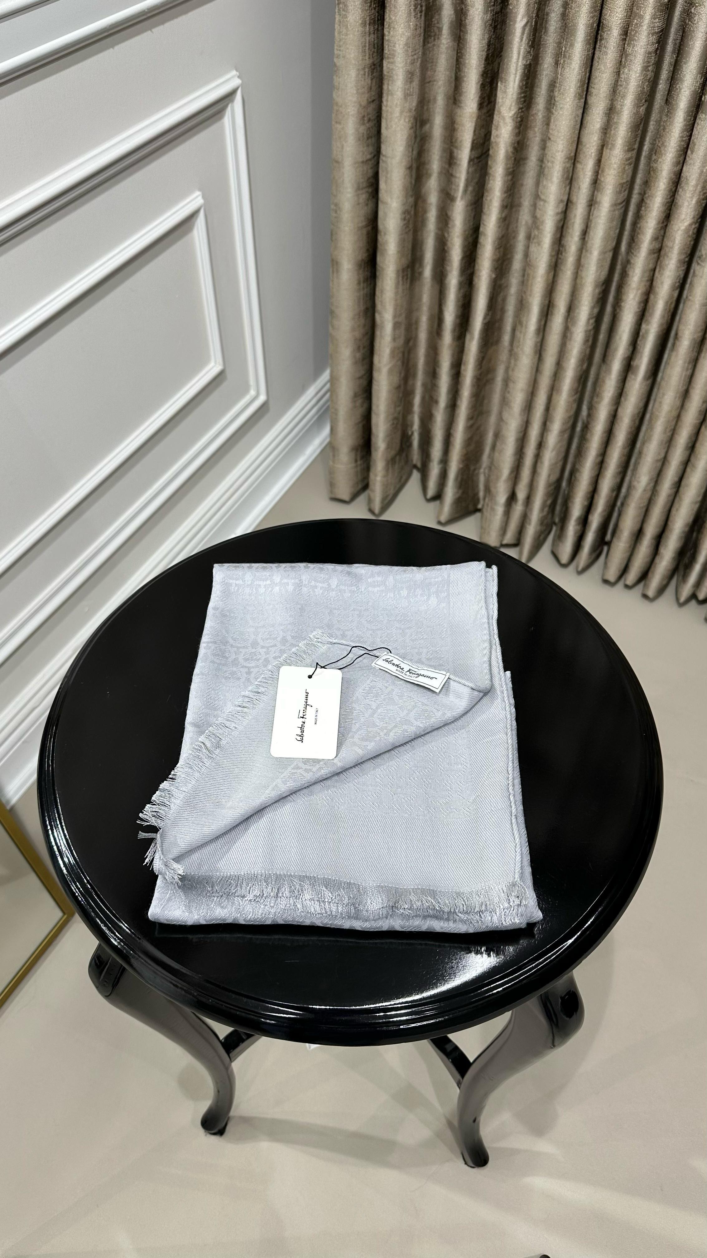 YÜN İPEK GRİ ŞAL