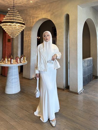 ASİMETRİK BEYAZ SATEN ETEK