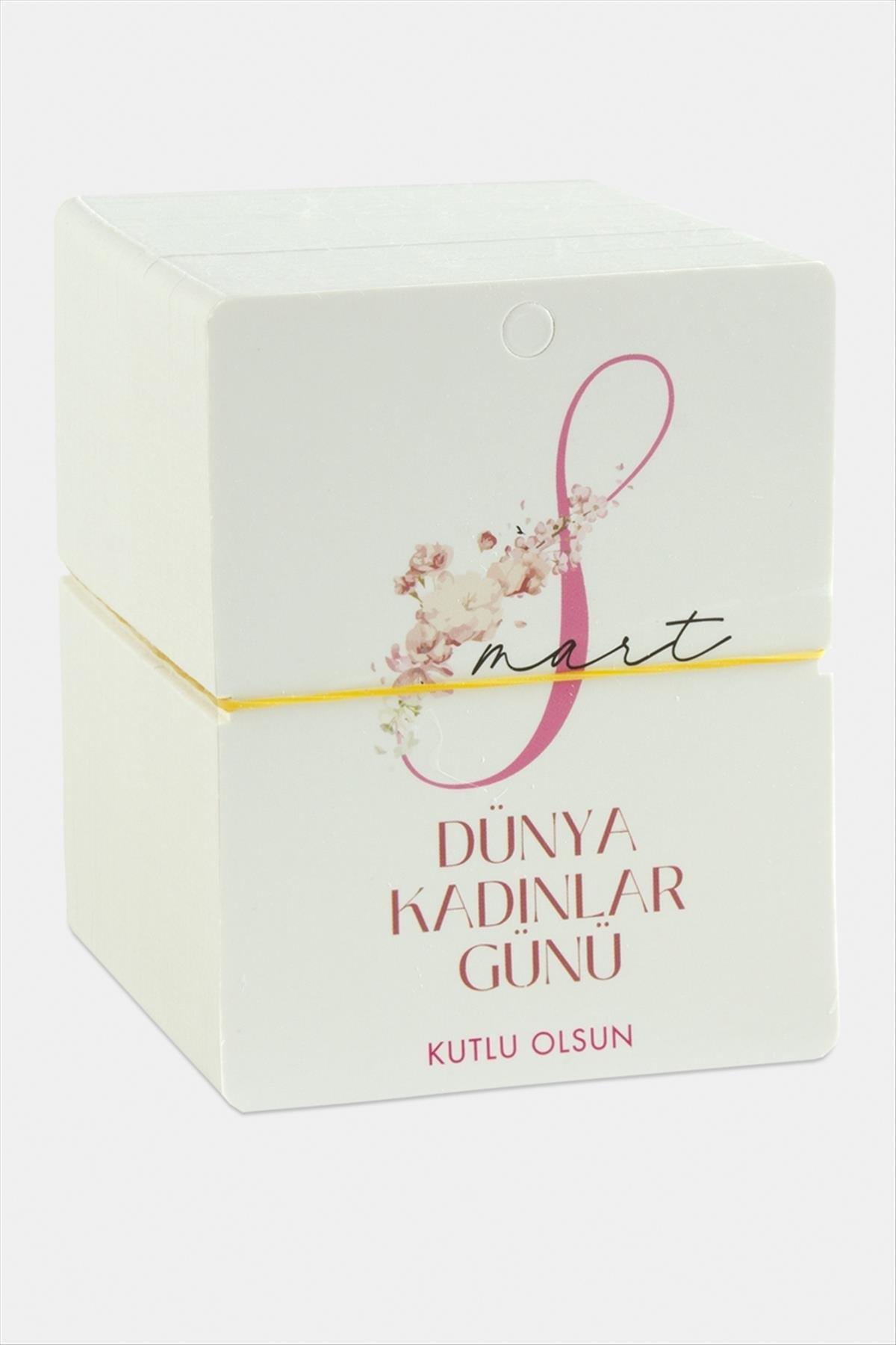 Dünya Kadınlar Günü Bileklik Kartı-Beyaz