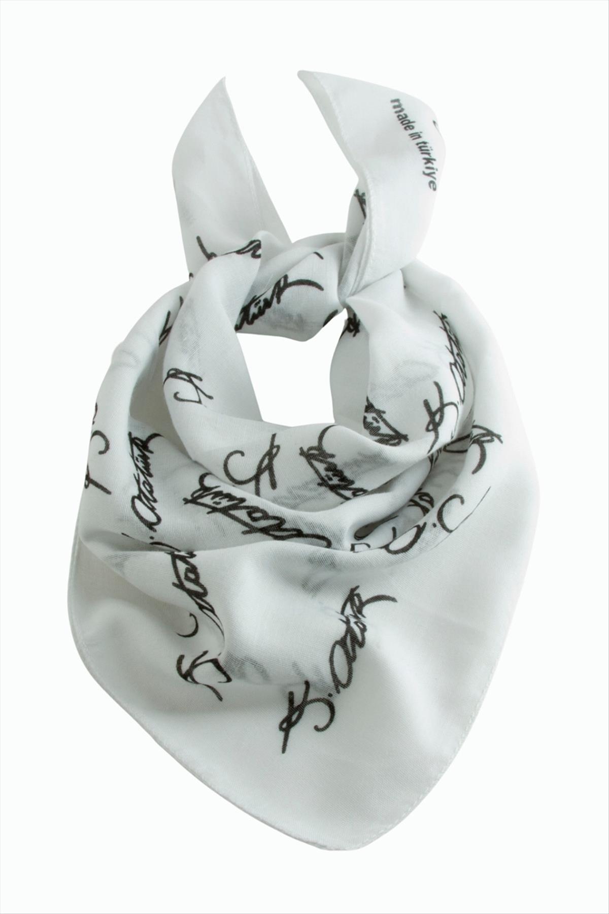 Atatürk İmzalı Desenli Bandana 50*50