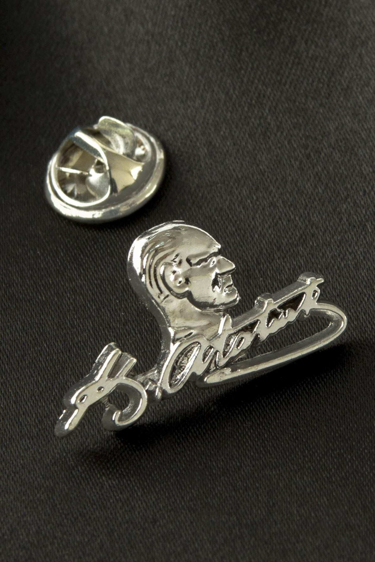 Atatürk İmzalı Yaka Rozet