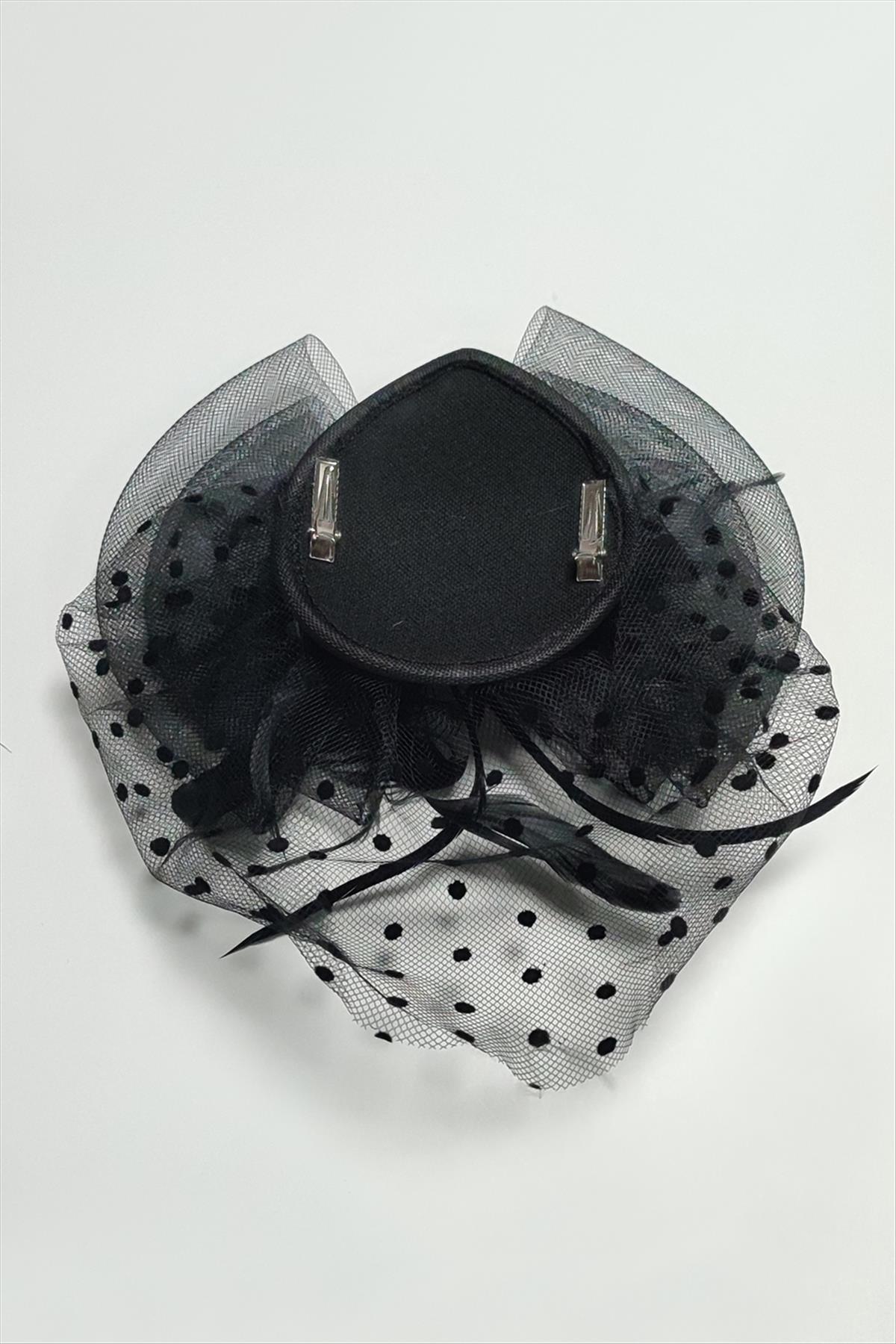 Fiyong Tüylü Dantelli Şapka Toka