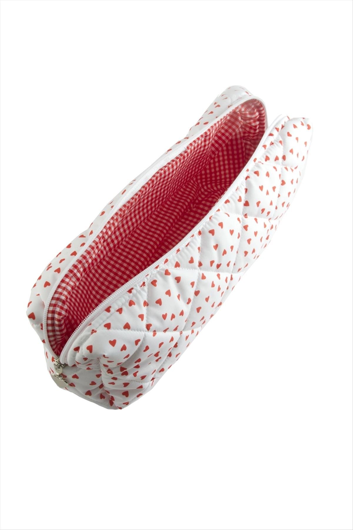 Kalp Desenli Kalem Kutusu