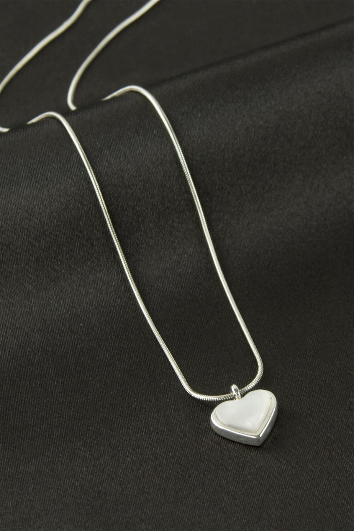 Kalp Sedef Talı Kolye