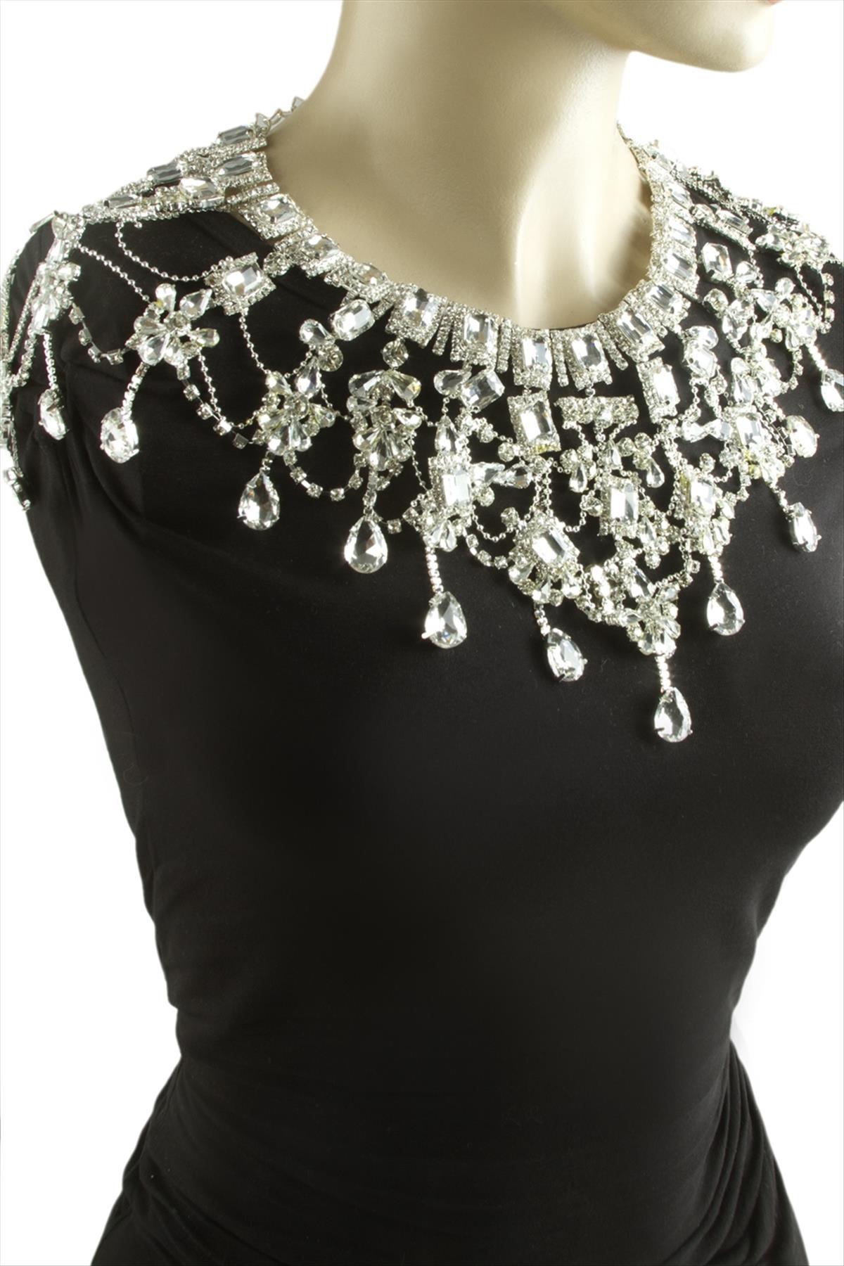 Kare Taşlı Omuz Kolyesi