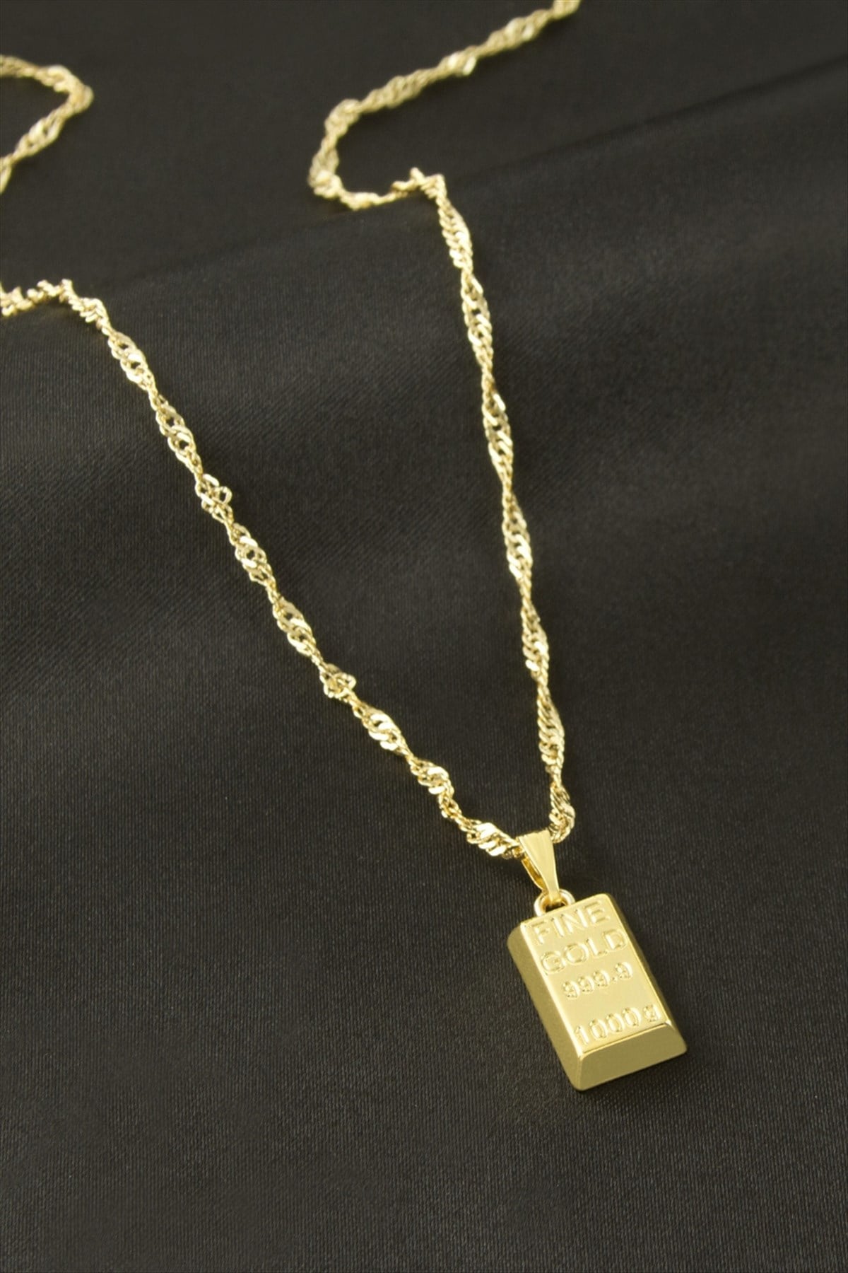 Külçe Şekilli Uçlu Kolye