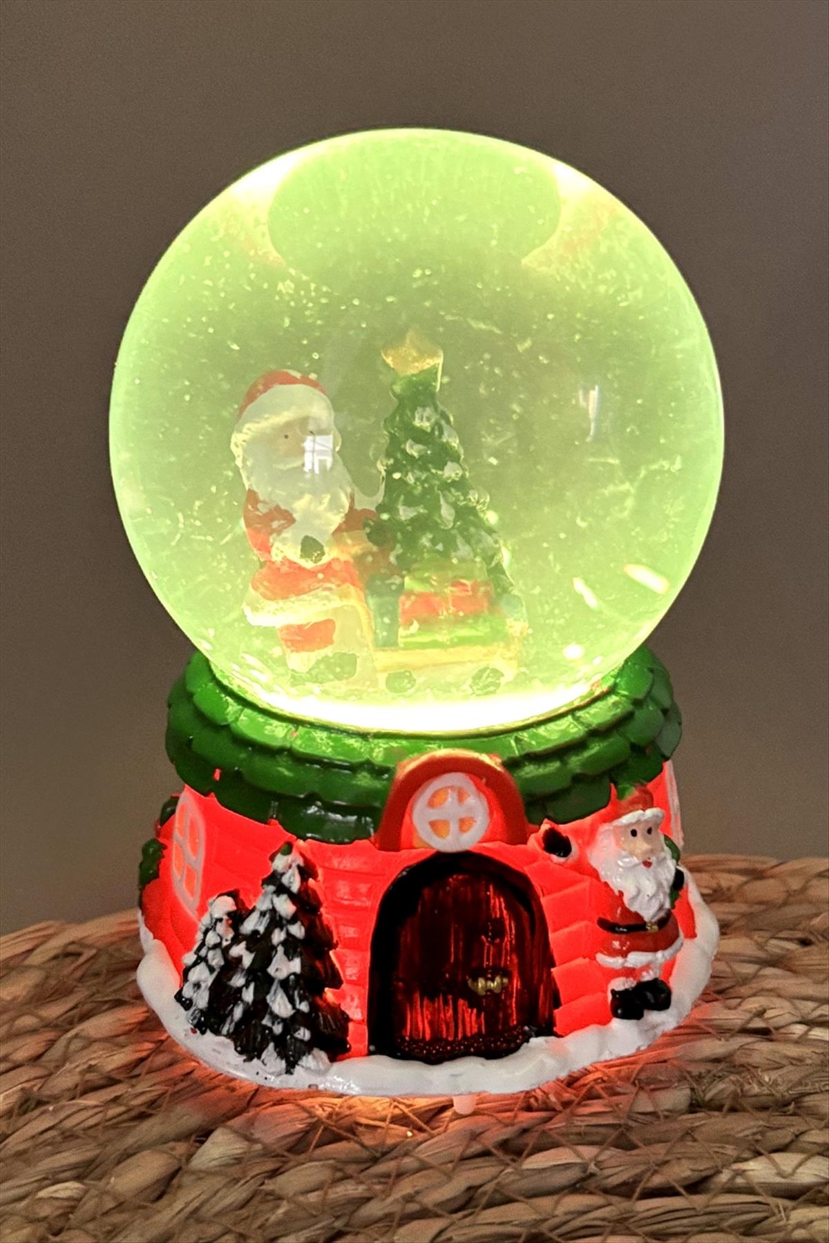 Noel Baba Pilli Müzikli Işıklı Kar Küresi (Orta Boy)