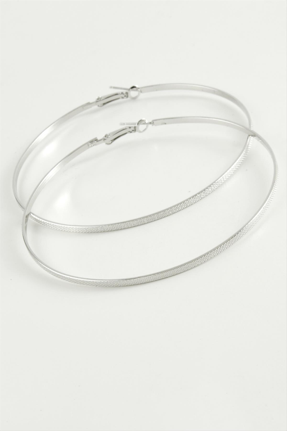 Noktalı Metal Halka Küpe 8-10 cm