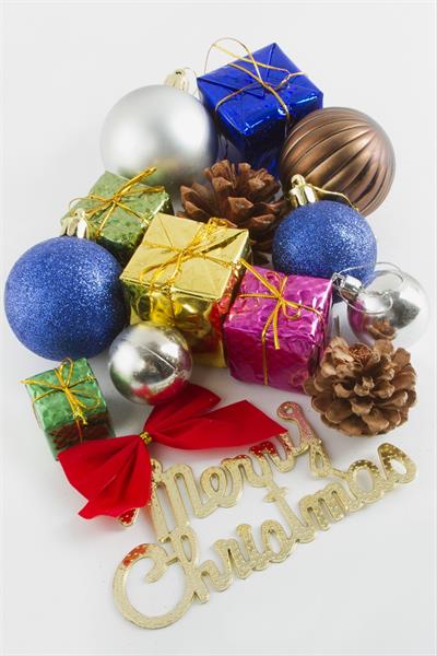 15 Adet Karışık Büyük Boy Yılbaşı Ağaç Süsü